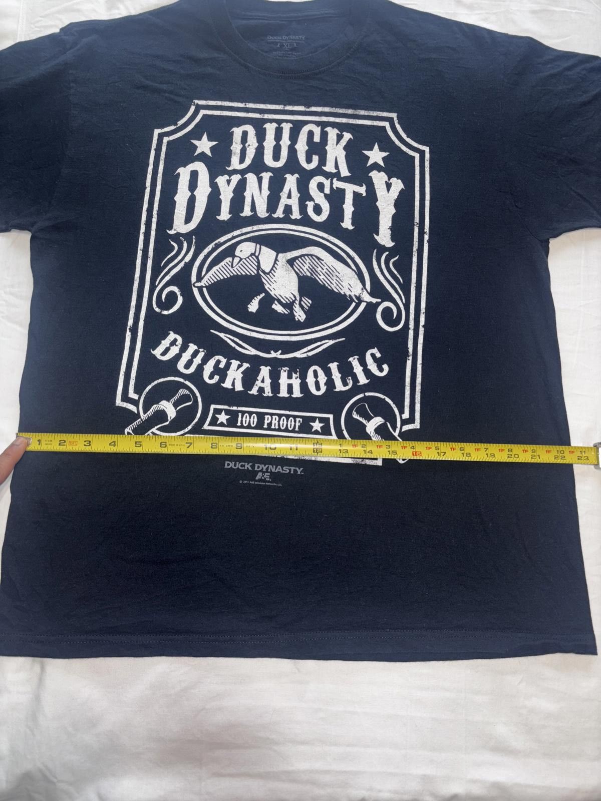 Designer Vintage Duck Dynasty Duckaholic Graphic Tee - 100 Proof Size US XL / EU 56 / 4 - 5 Thumbnail