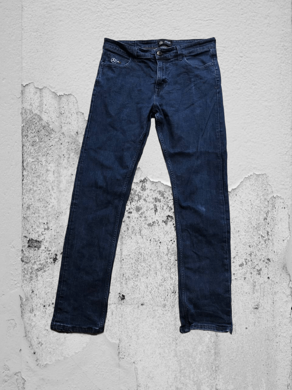 Mercedes-Benz TOMMY HILFIGER MERCEDES AMG JEANS Size US 34 / EU 50 - 1 Thumbnail