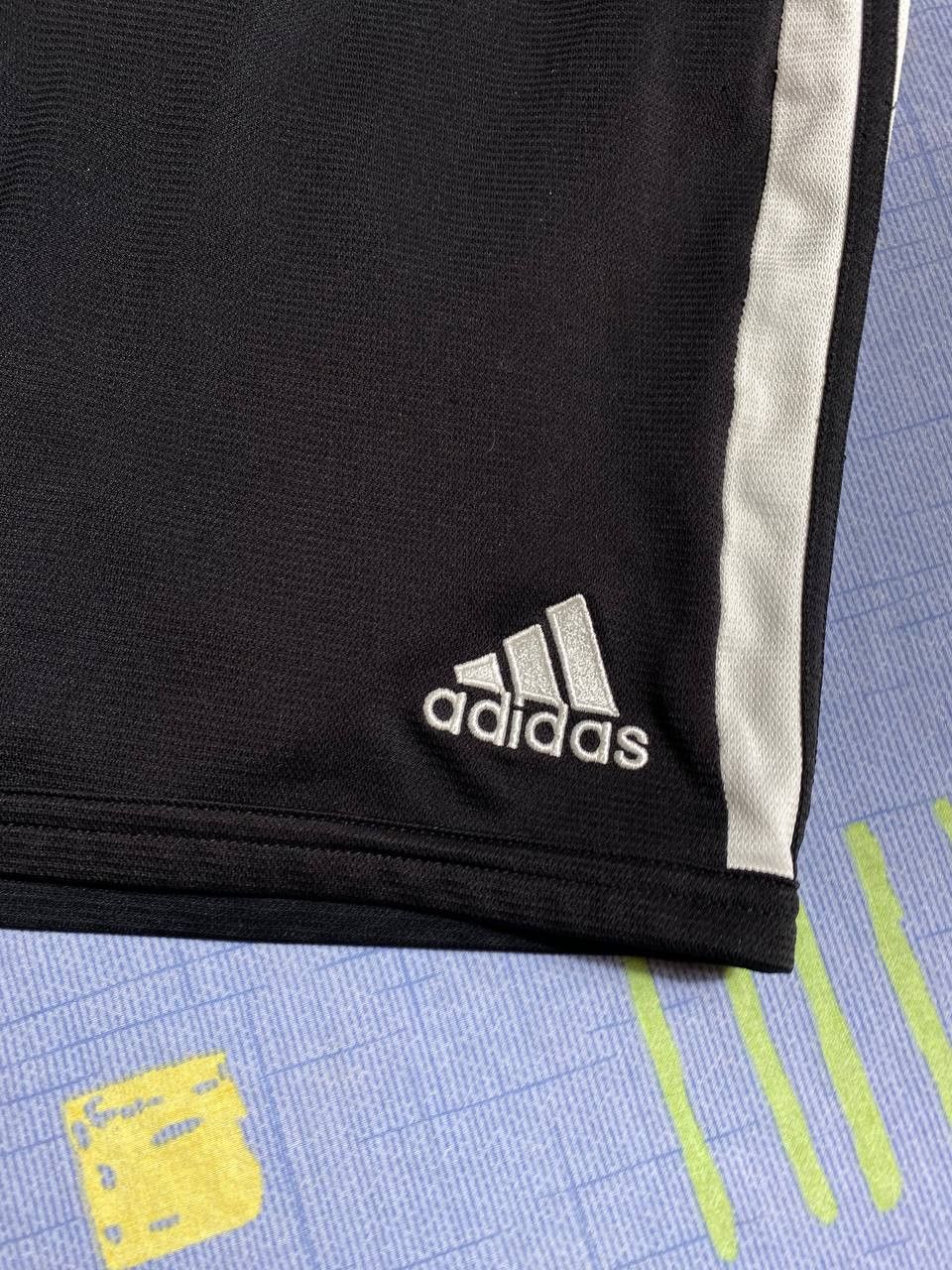 Adidas Vintage Adidas Shorts Size US 32 / EU 48 - 2 Thumbnail