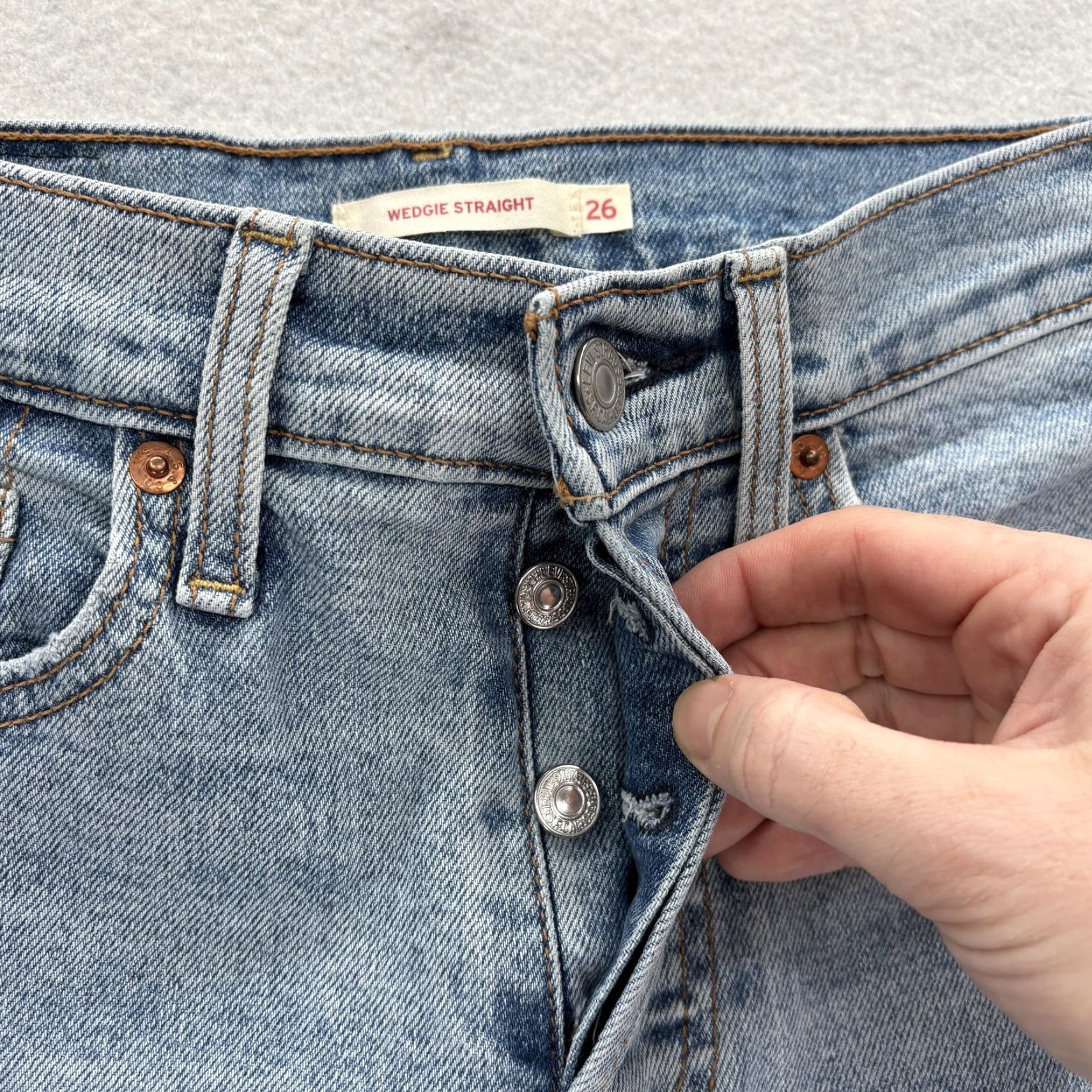 Levi's Levis Wedgie Straight Jeans Womens 26 Light Blue High Rise Button Fly Pants Size 26" / US 2 / IT 38 - 4 Thumbnail