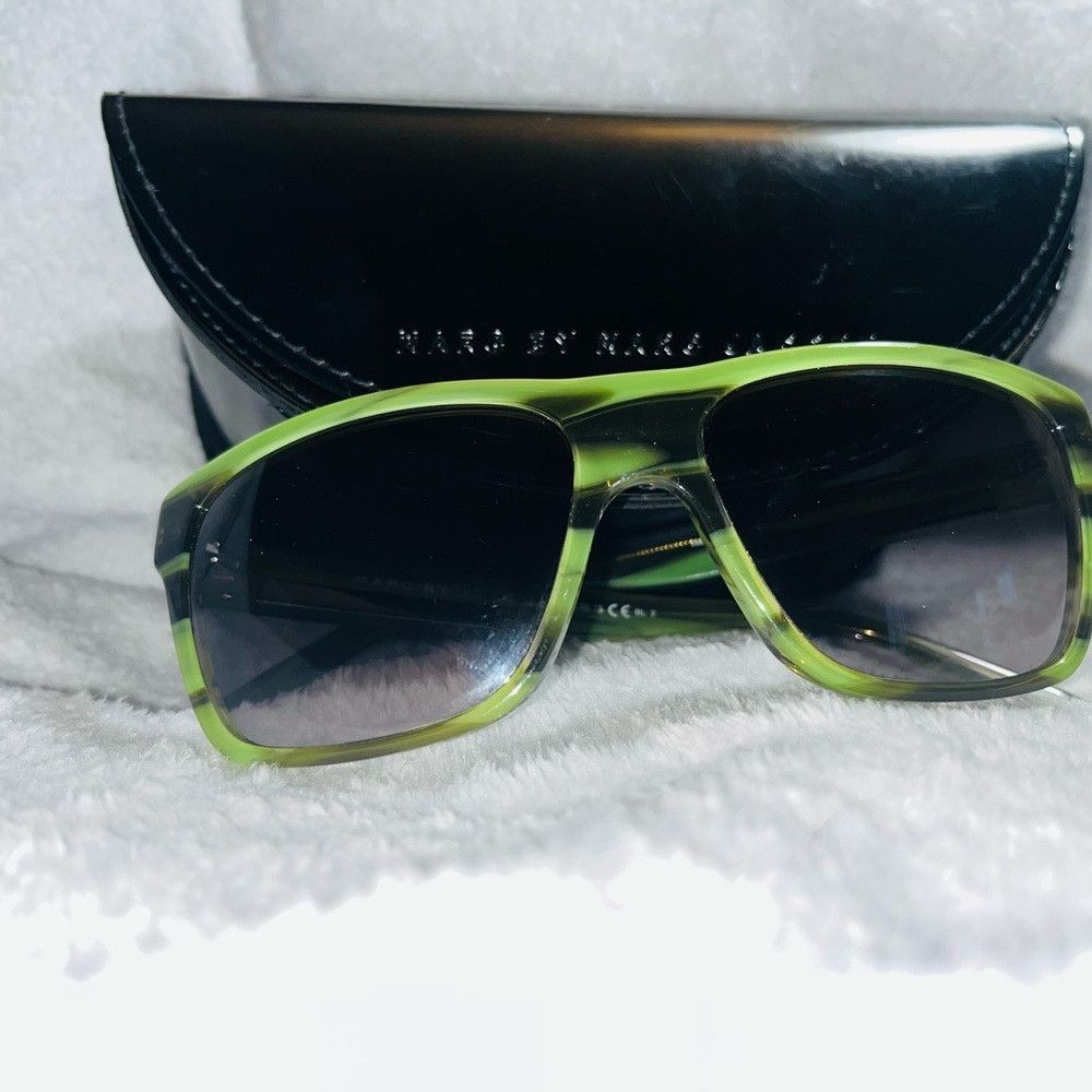 Marc by Marc Jacobs Marc by Marc Jacob’s Sunglasses Size ONE SIZE - 2 Thumbnail