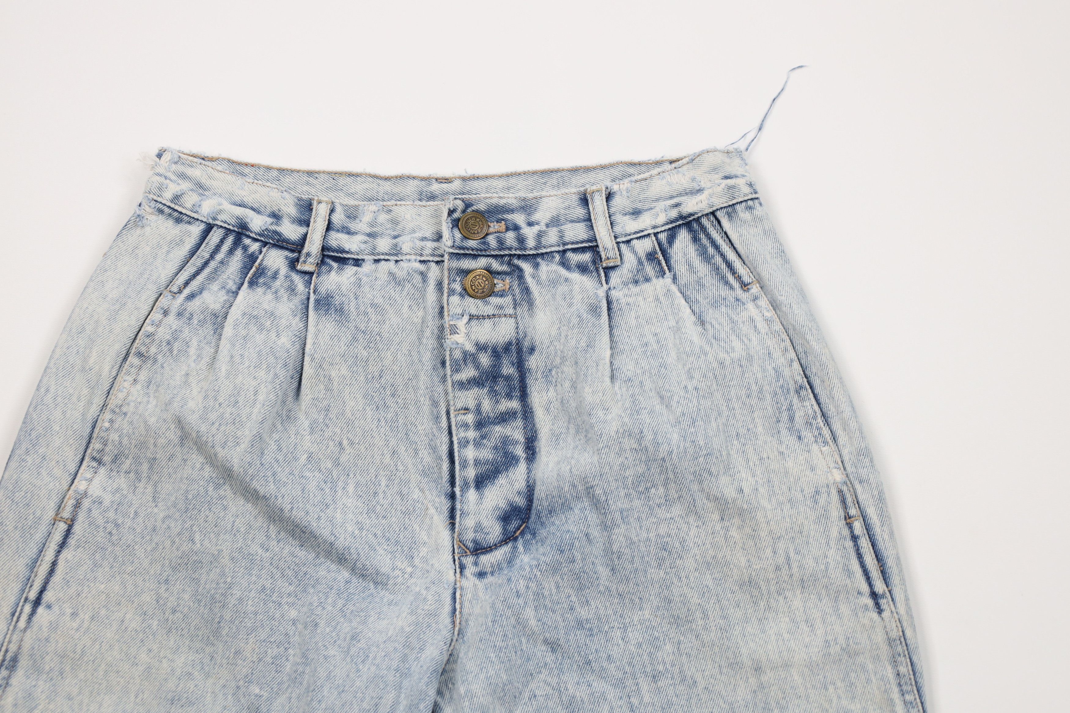 Vintage Vintage 90s Streetwear Acid Wash Pleated Tapered Jeans Size 32" / US 10 / IT 46 - 2 Thumbnail
