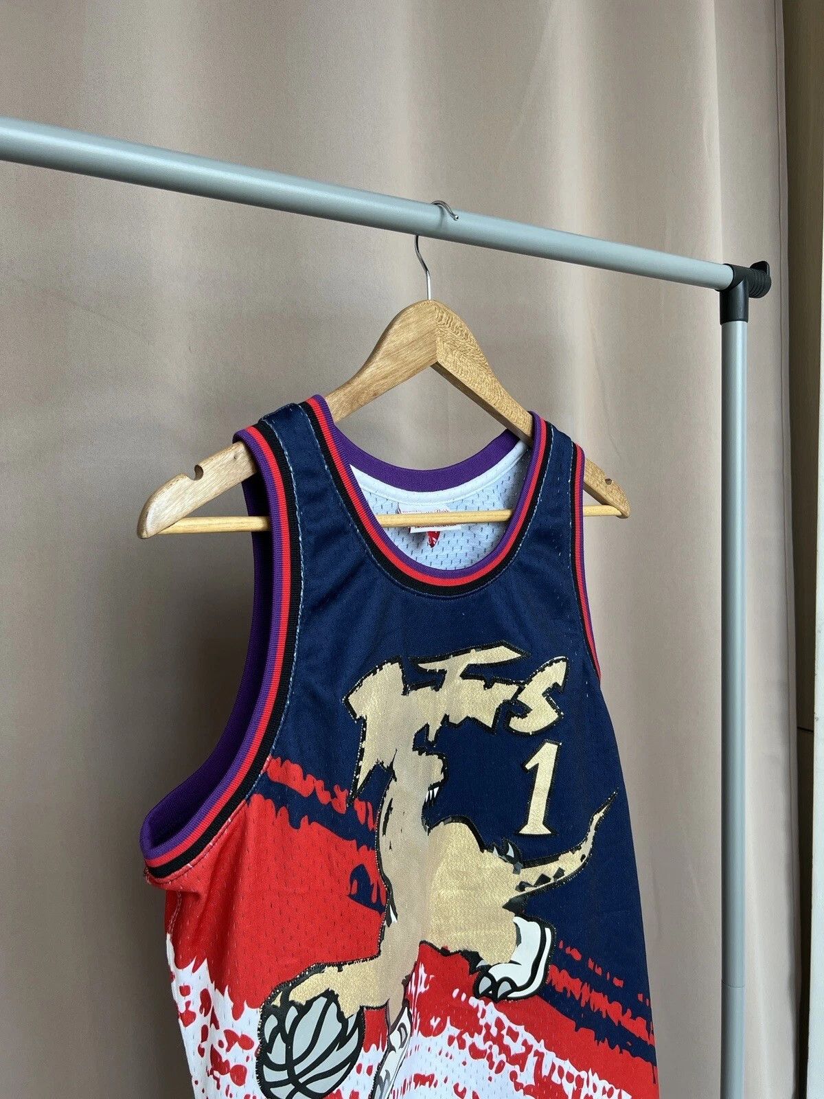 Mitchell & Ness Mitchell & Ness Toronto Raptors Jersey NBA 1998-1999 Size M Size US M / EU 48-50 / 2 - 3 Thumbnail