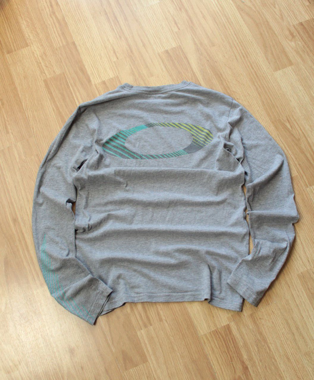 Oakley 🔥 Oakley Big Logo Software Surfboard Long Sleeve T Shirt Size US S / EU 44-46 / 1 - 2 Thumbnail