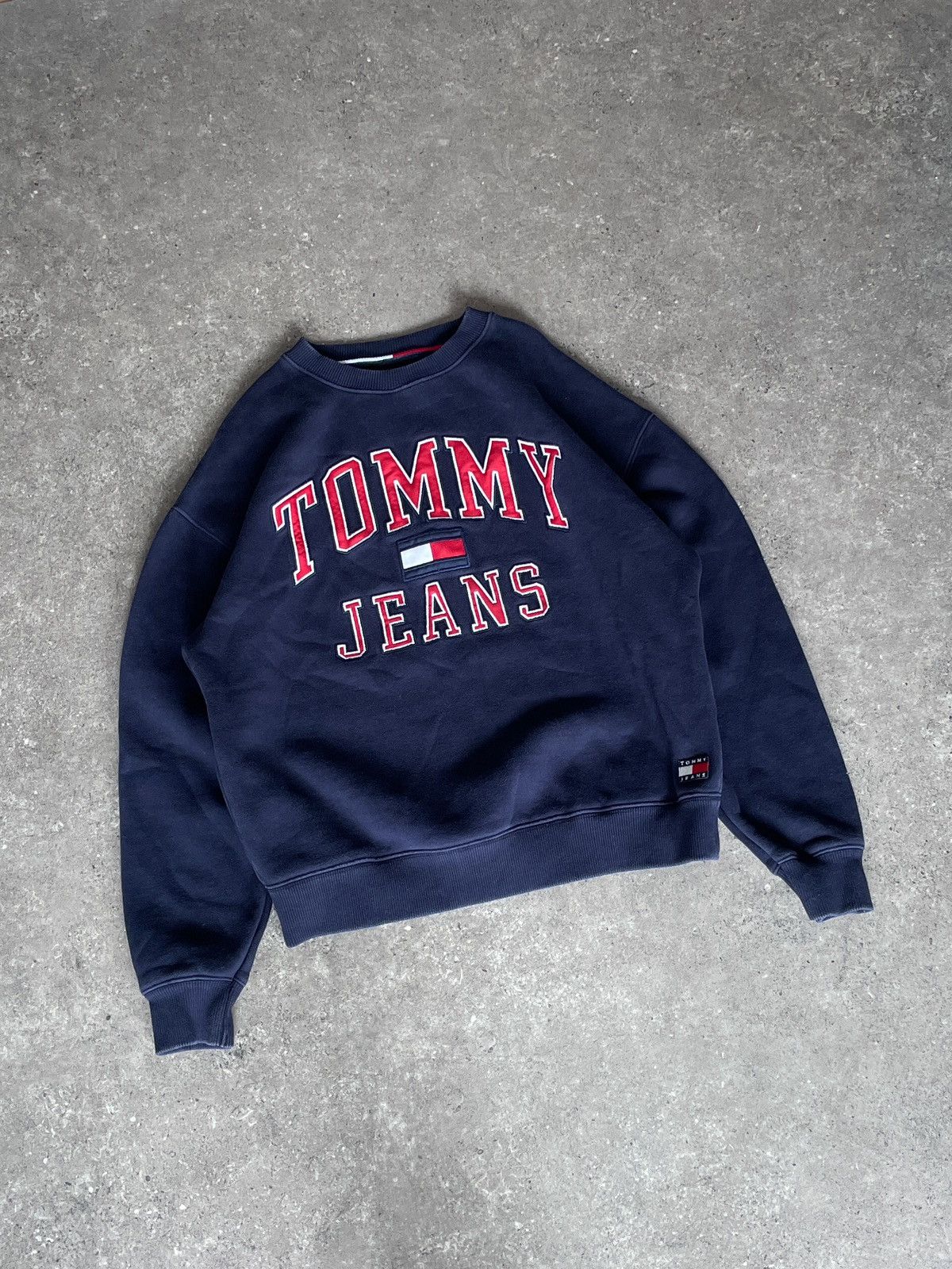 Tommy Hilfiger Vintage Tommy Hilfiger Box Logo Sweatshirt Size US XS / EU 42 / 0 - 1 Thumbnail