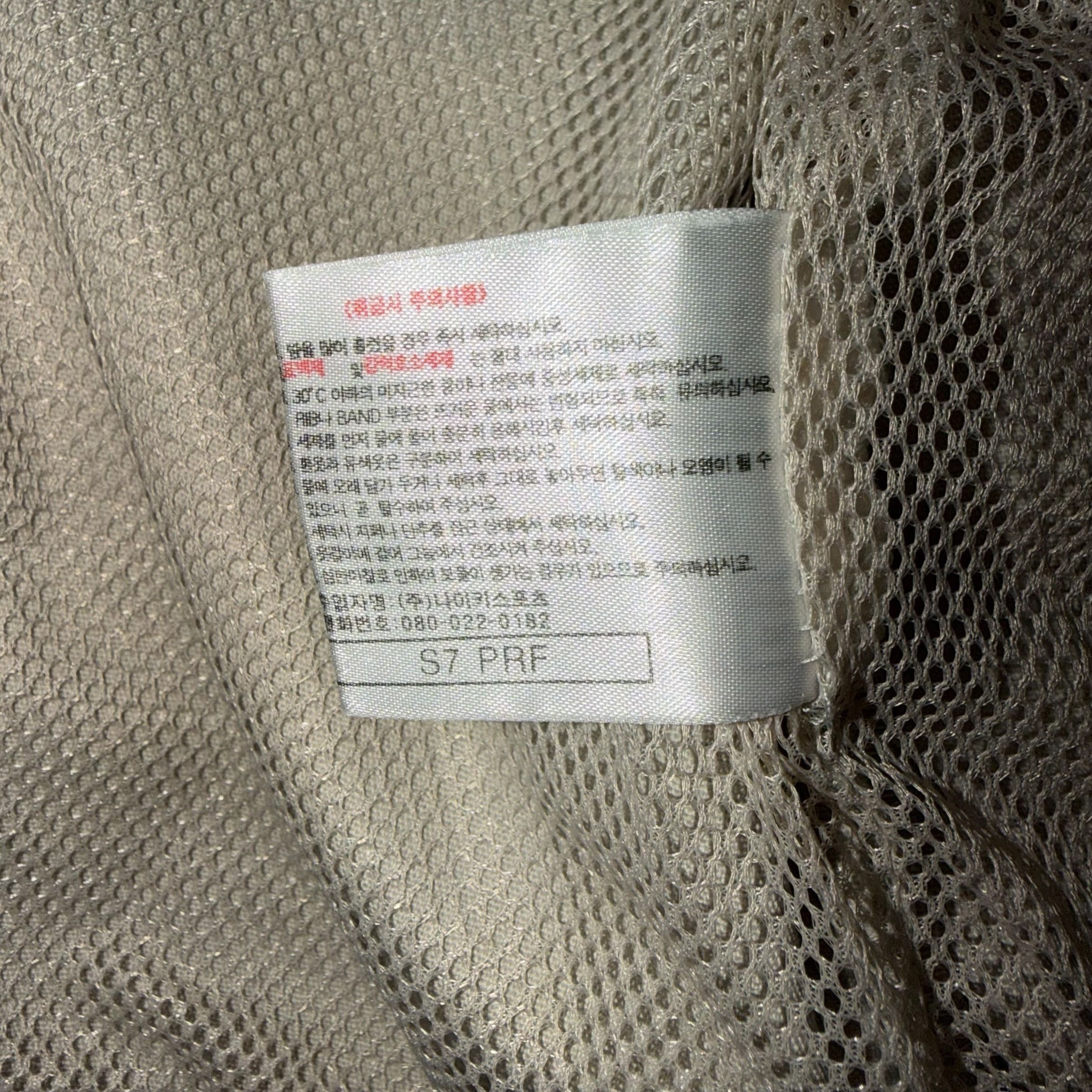 Nike ACG NIKE ACG VINTAGE 90's VEST Size US M / EU 48-50 / 2 - 11 Thumbnail