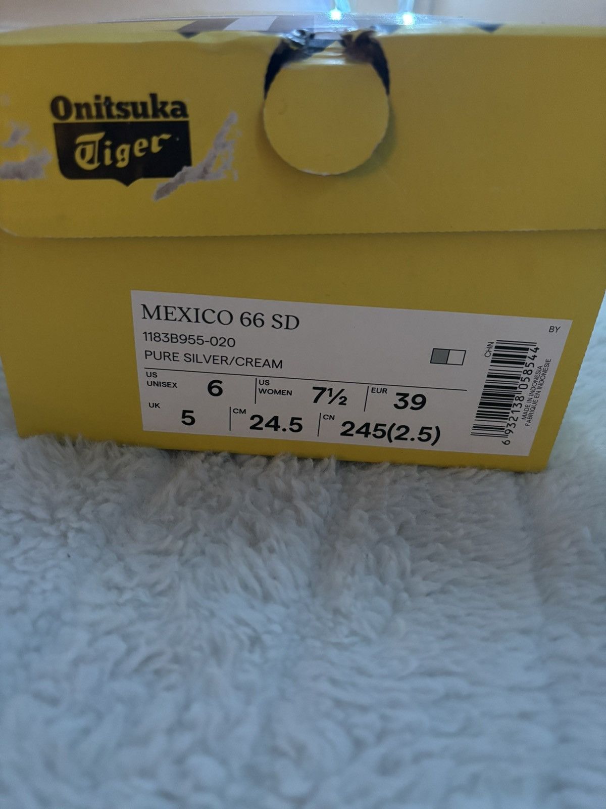 Onitsuka Tiger Pure Silver Onitsuka Tigers Size US 7.5 / IT 37.5 - 7 Thumbnail