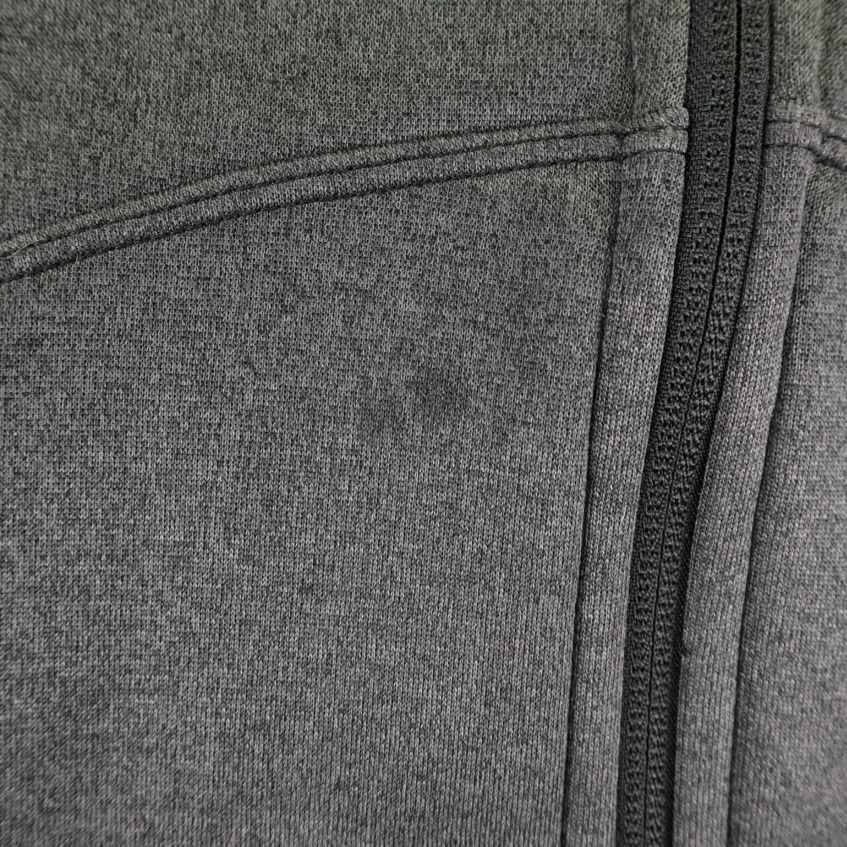 The North Face VINTAGE The North Face Jacket Womens Small Gray Fleece Full Zip Up Sweater Coat Outdoors Size S / US 4 / IT 40 - 4 Thumbnail