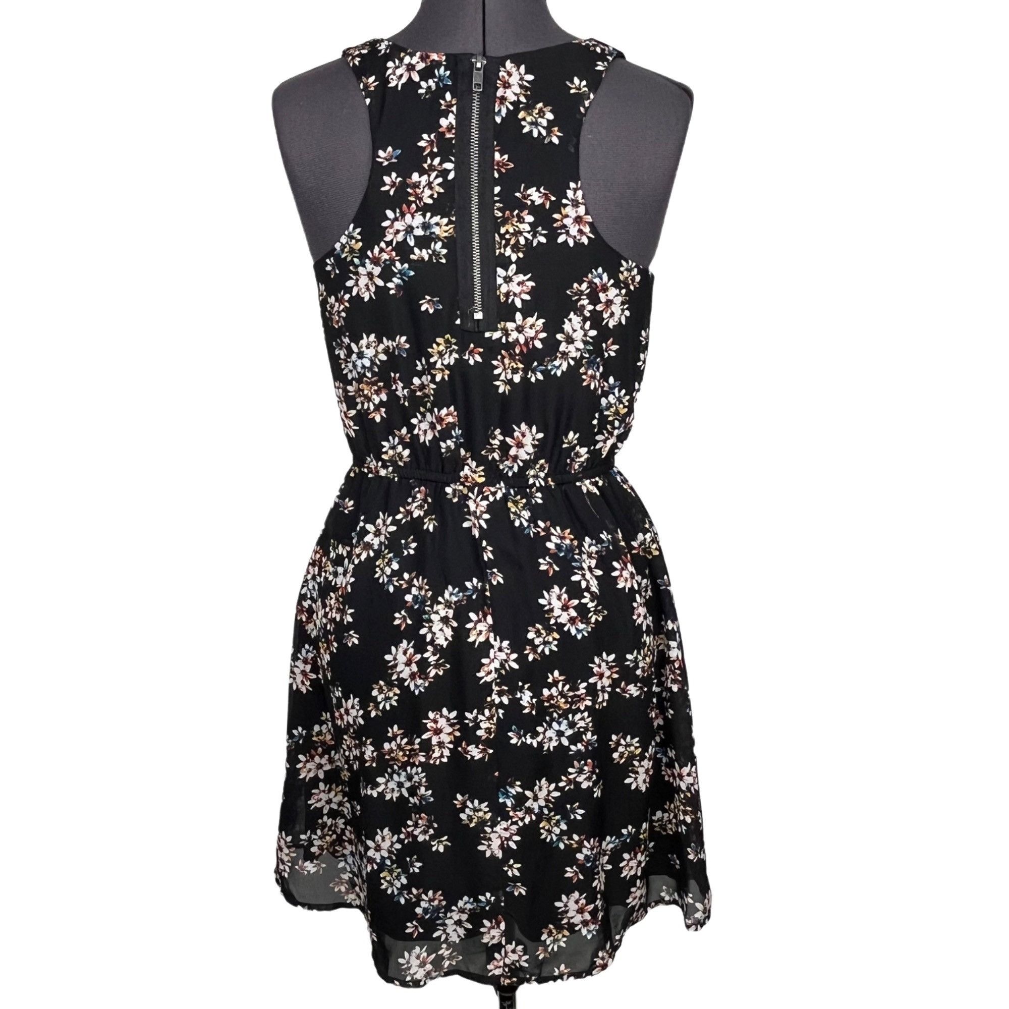 Other Xhilaration Women's Sleeveless Chiffon Dress Scoop-Neck Flor Size S / US 4 / IT 40 - 4 Thumbnail