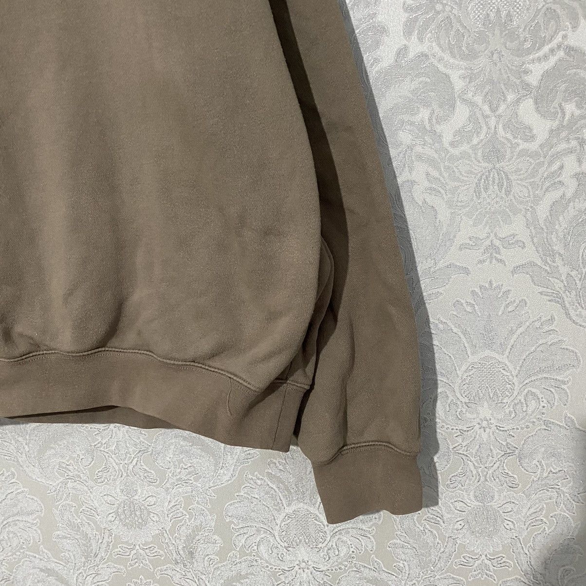 FOG Fear Of God Essentials Crewneck Desert Taupe M Size US M / EU 48-50 / 2 - 3 Thumbnail