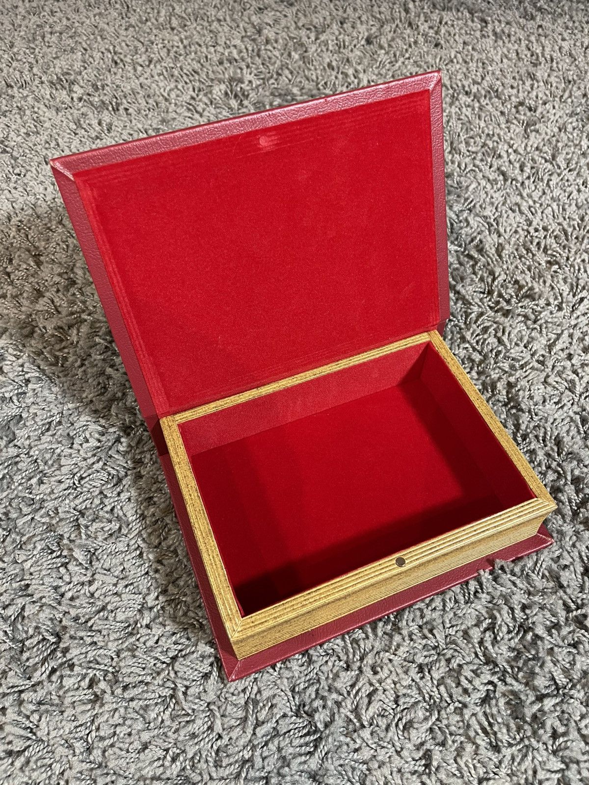 2013FW Supreme Bible Stash New Testament Storage Box