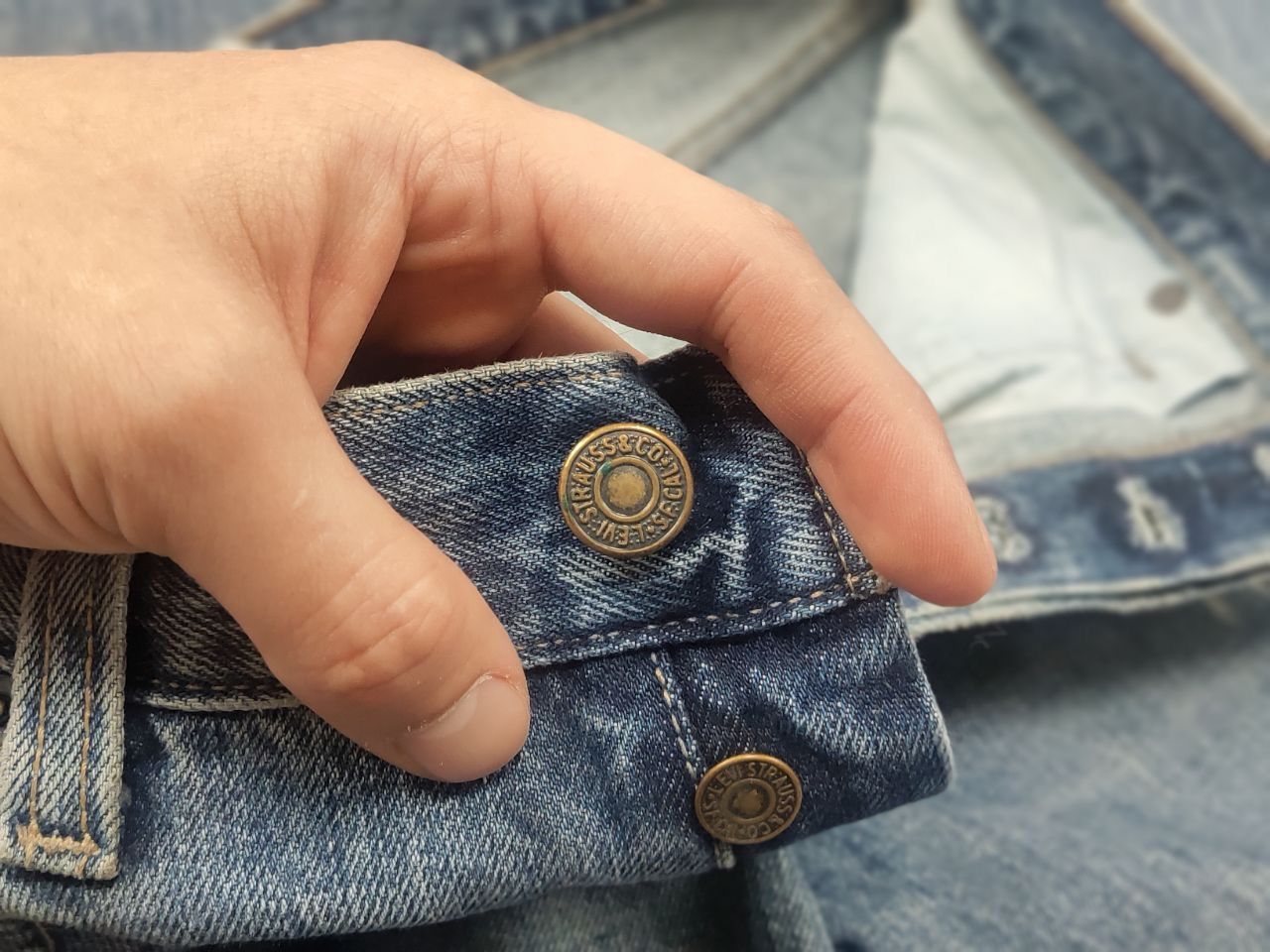 Levi's Vintage Levis 501 Straight Button Faded Denim Jeans Retro Size US 33 - 16 Thumbnail