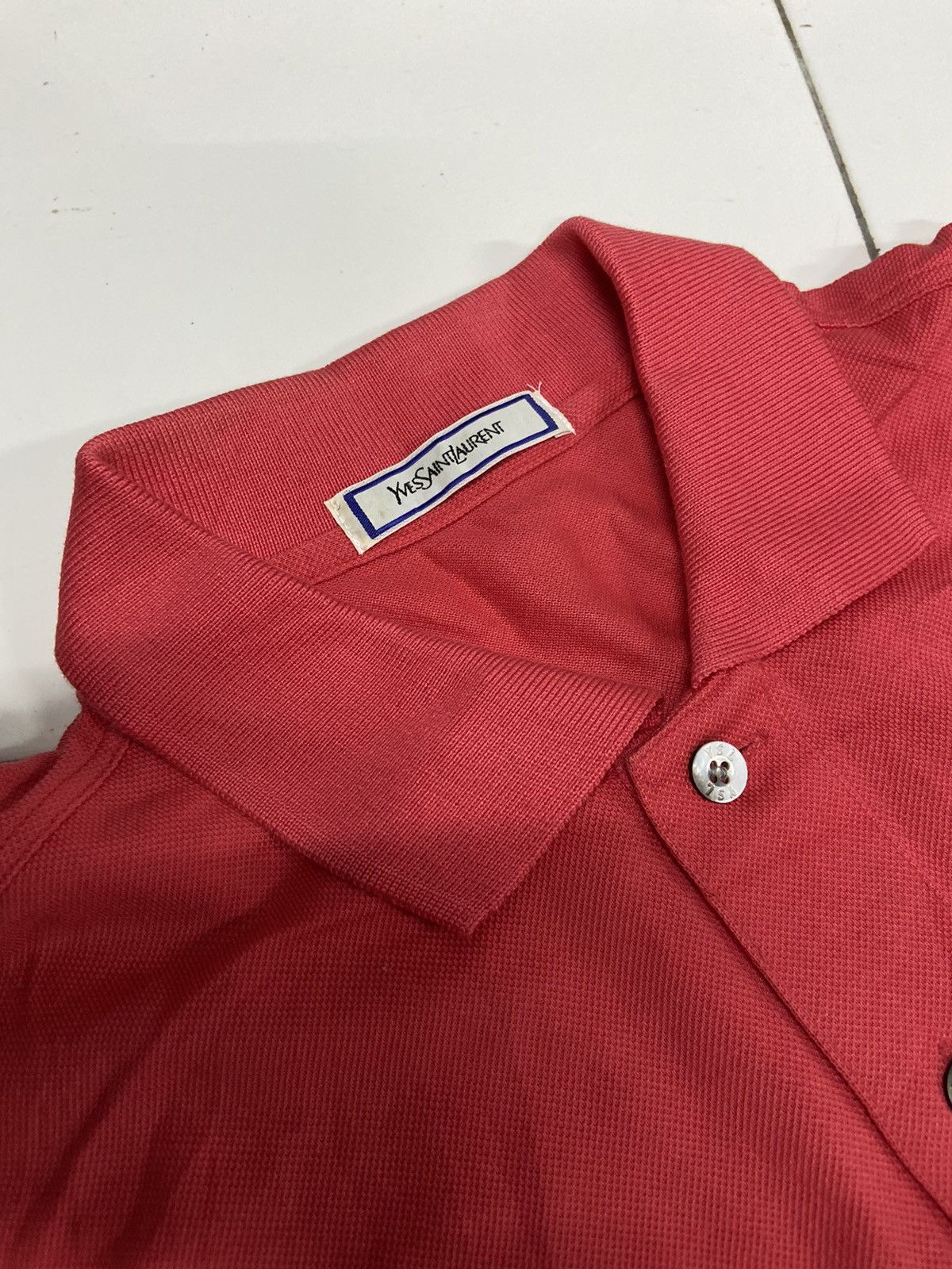 Yves Saint Laurent VINTAGE YVES SAINT LAURENT BIG LOGO POCKET TEE Size US L / EU 52-54 / 3 - 8 Thumbnail