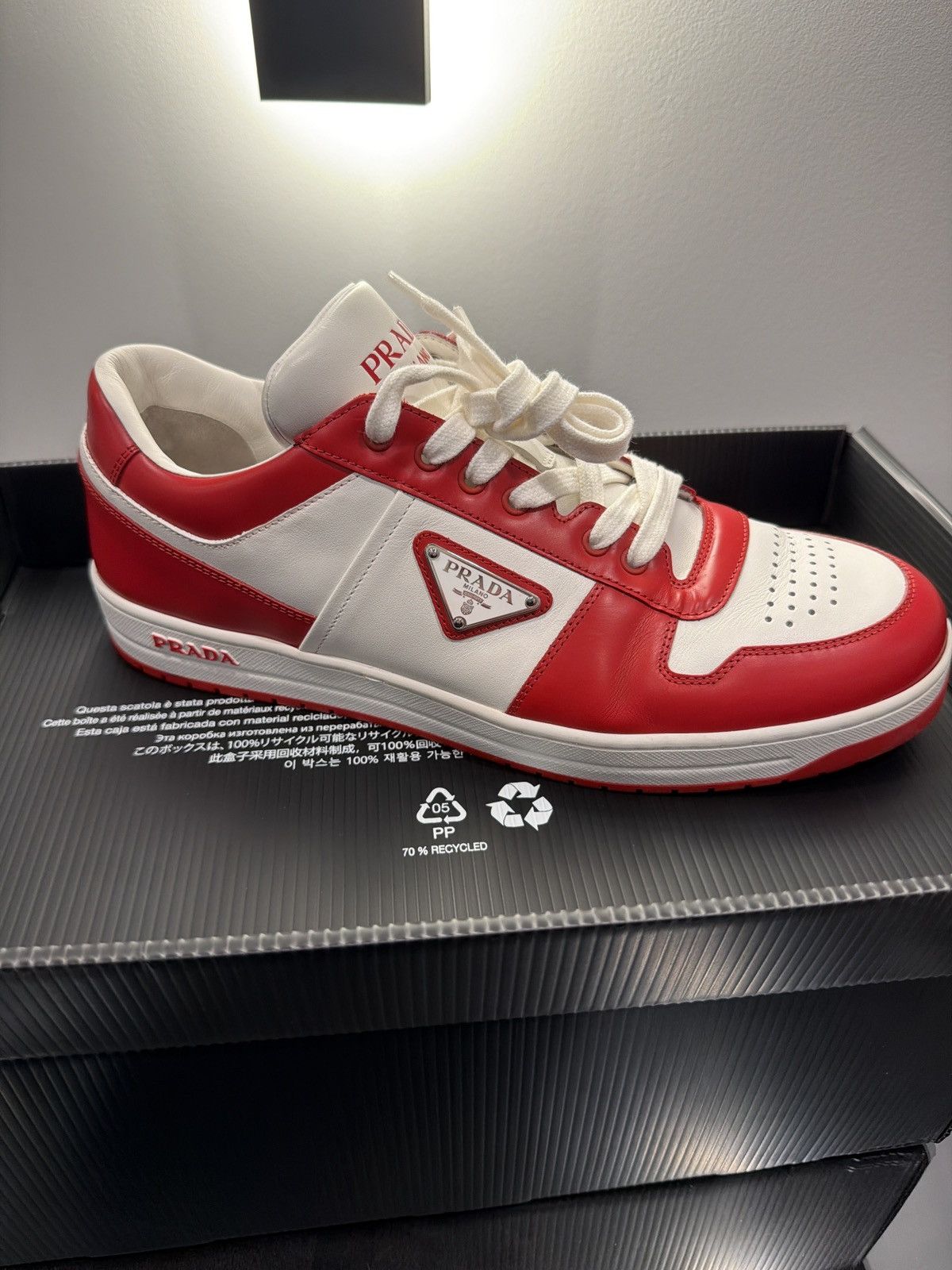 Prada Prada Downtown Red/White Size 9 -Excellent Condition Size US 9 / EU 42 - 2 Thumbnail