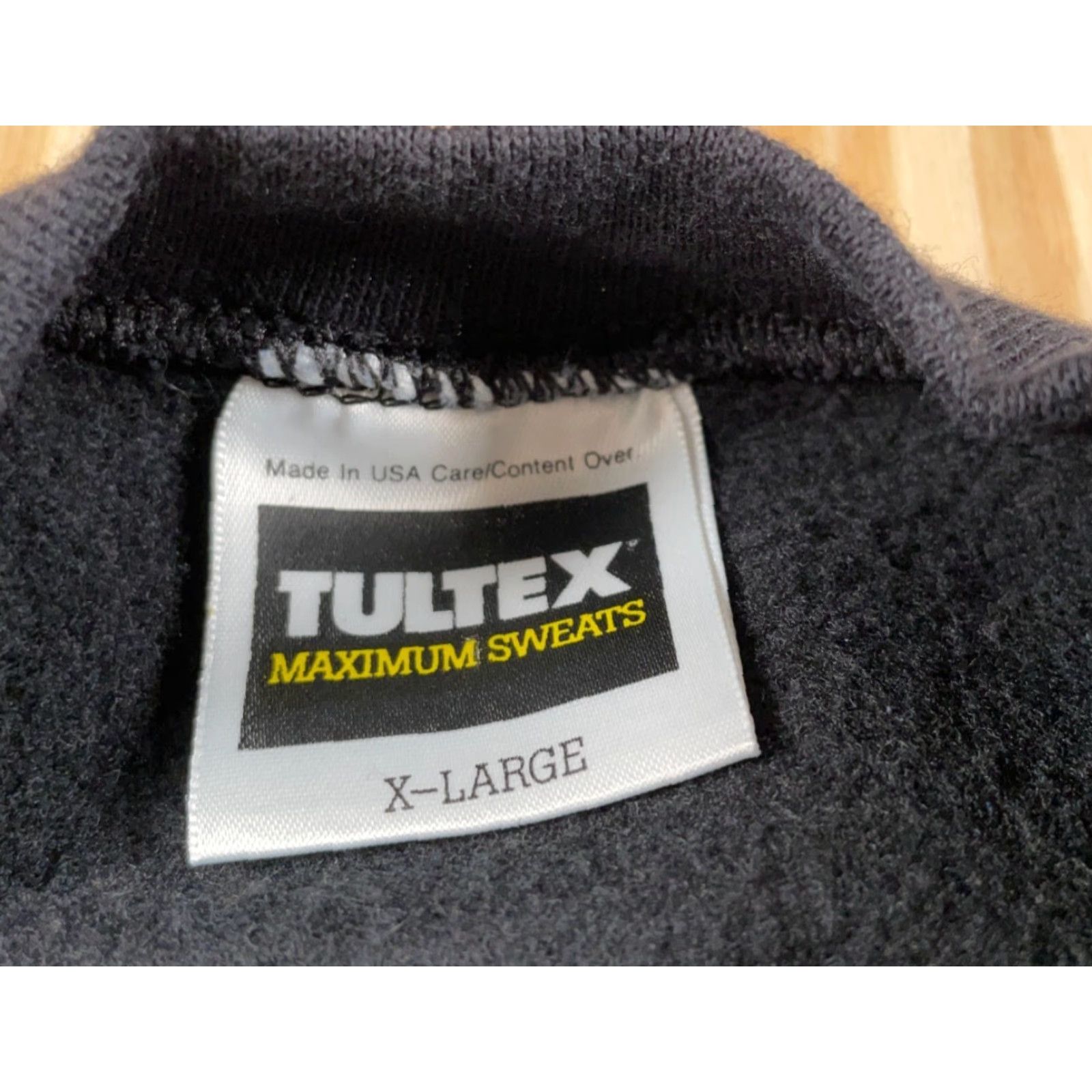 Tultex VINTAGE Tultex Sweatshirt Adult XL Black Crewneck 90s Christmas Holiday USA Made Raglan Graphic Print Size XL / US 12-14 / IT 48-50 - 3 Thumbnail