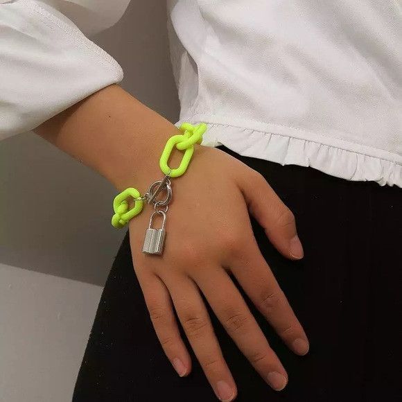Other Women Yellow Acrylic Chain Lock Pendant Bracelet Size ONE SIZE - 2 Thumbnail