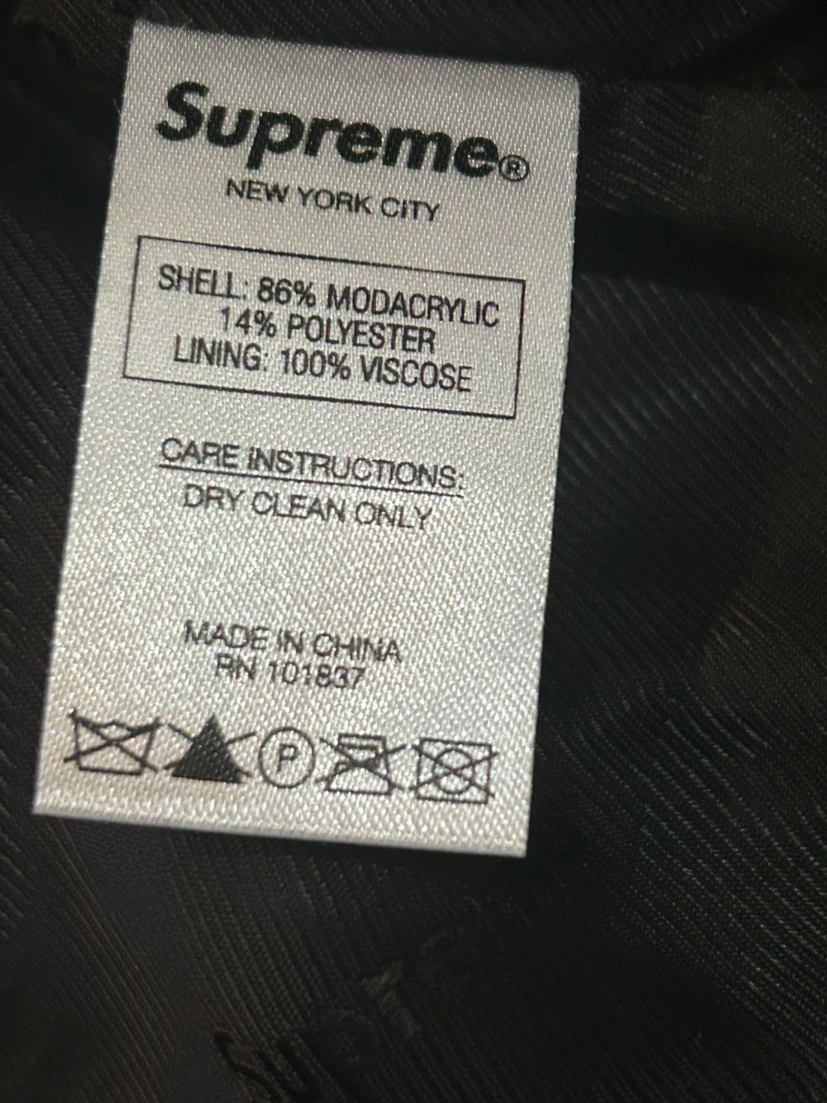 Supreme Supreme Size US M / EU 48-50 / 2 - 10 Thumbnail