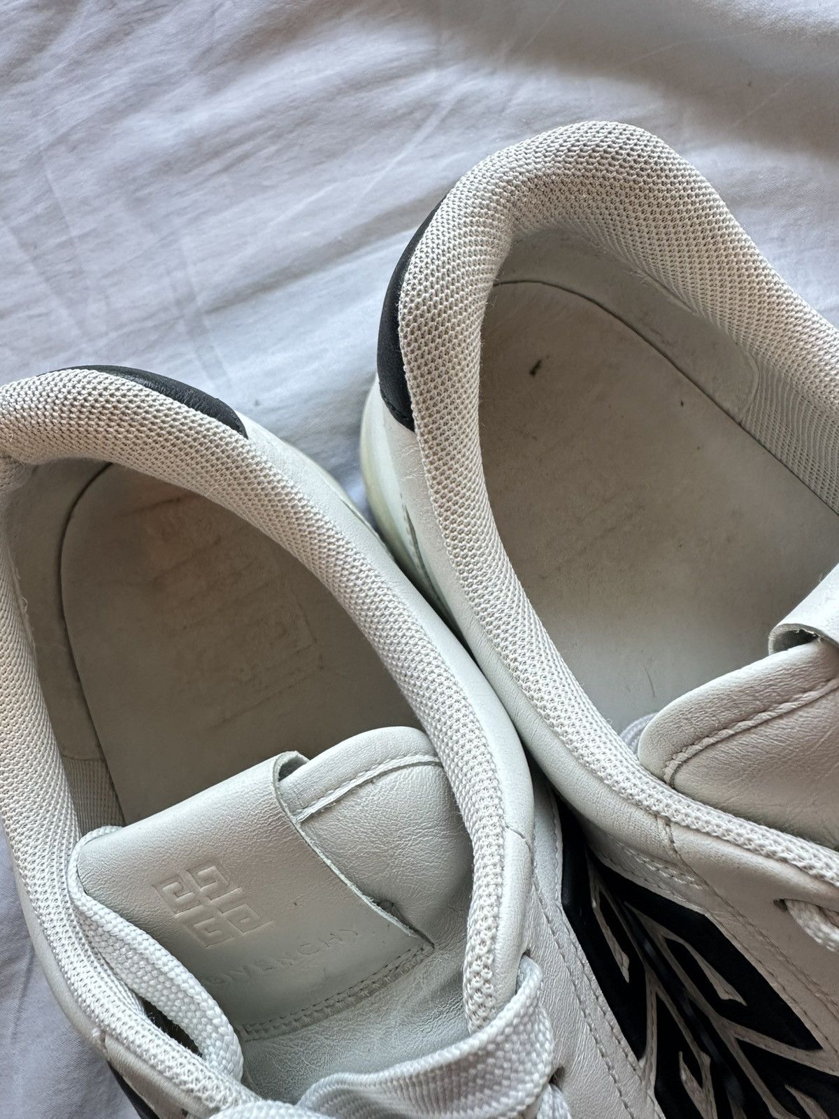 Givenchy Givenchy G4 Leather Sneakers White Size US 11 / EU 44 - 11 Thumbnail