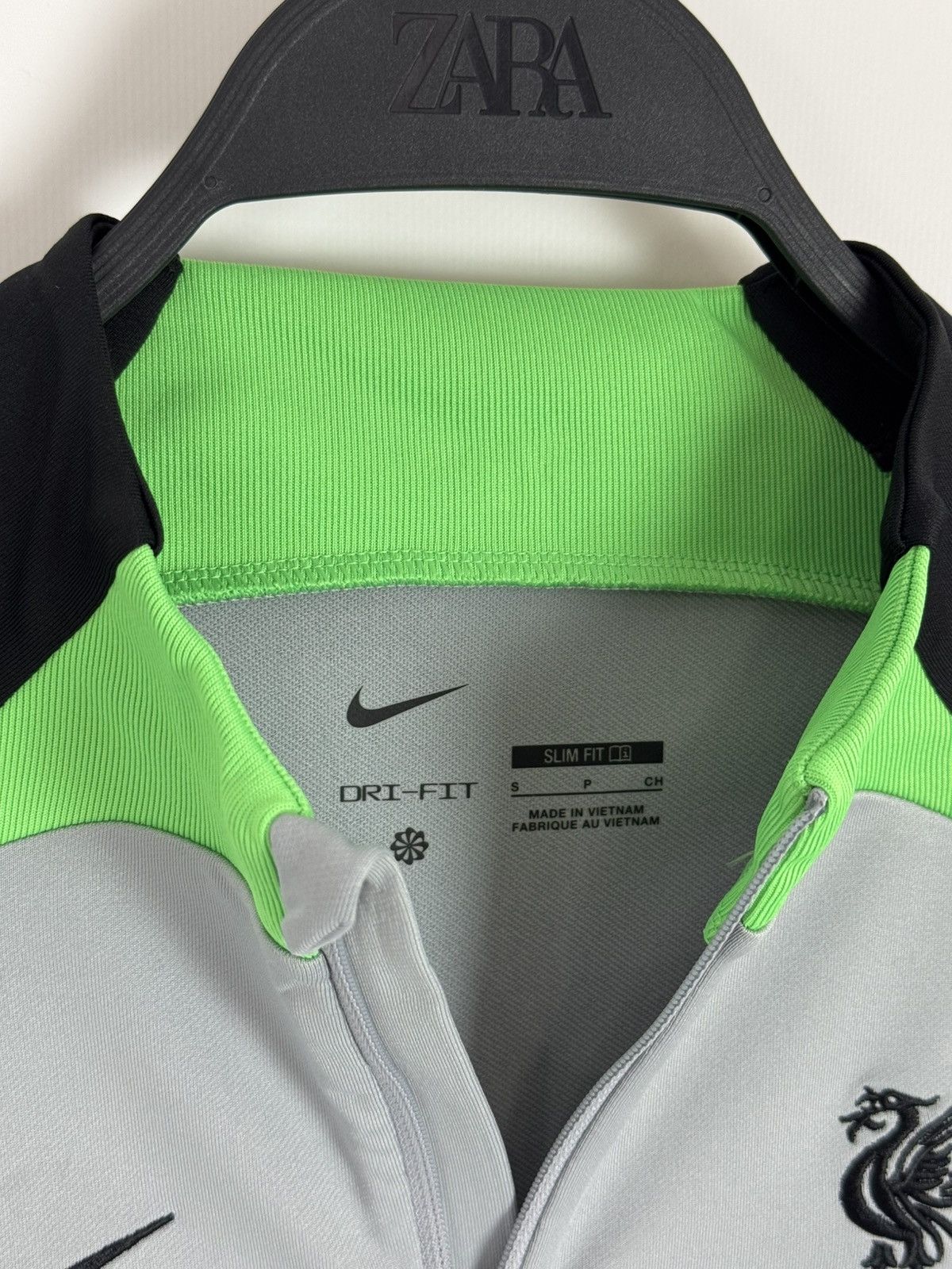Nike 2023/24 Nike F.C. Liverpool Training L/S Top Size US S / EU 44-46 / 1 - 7 Thumbnail