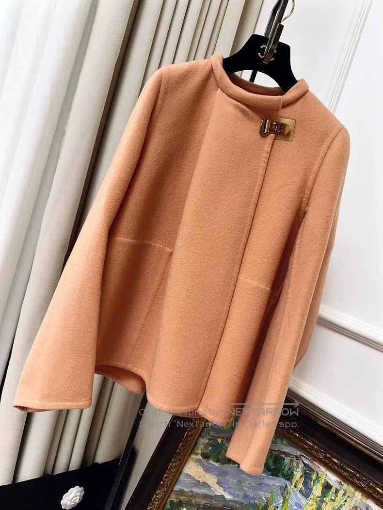Hermes Hermes Persimmon Pink Orange Retro Single Button Cashmere Size XS / US 0-2 / IT 36-38 - 1 Thumbnail