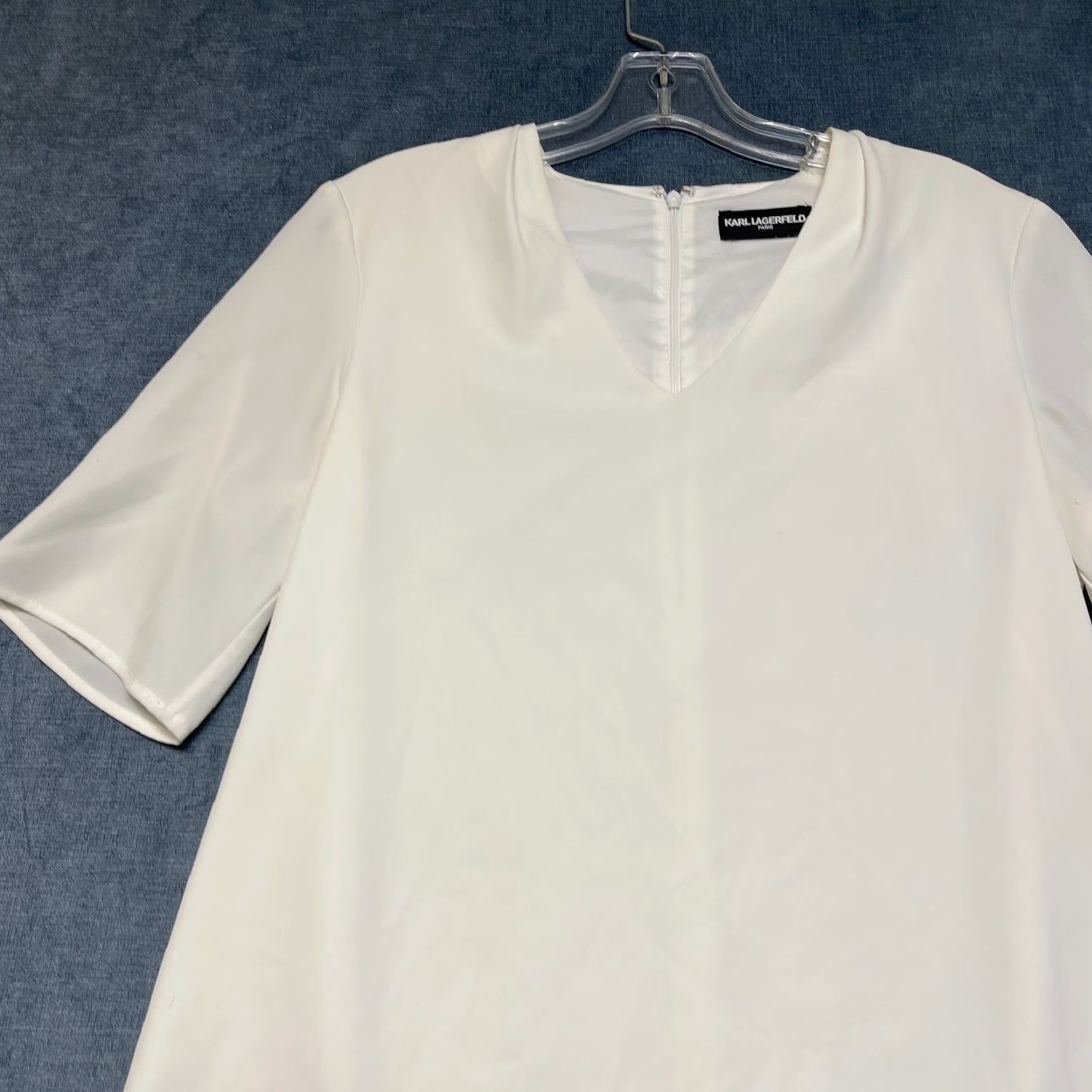 Karl Lagerfeld Karl Lagerfeld Paris Blouse Womens S/M White Stretch V-Neck 3/4 Sleeve Back Zip Size S / US 4 / IT 40 - 4 Thumbnail