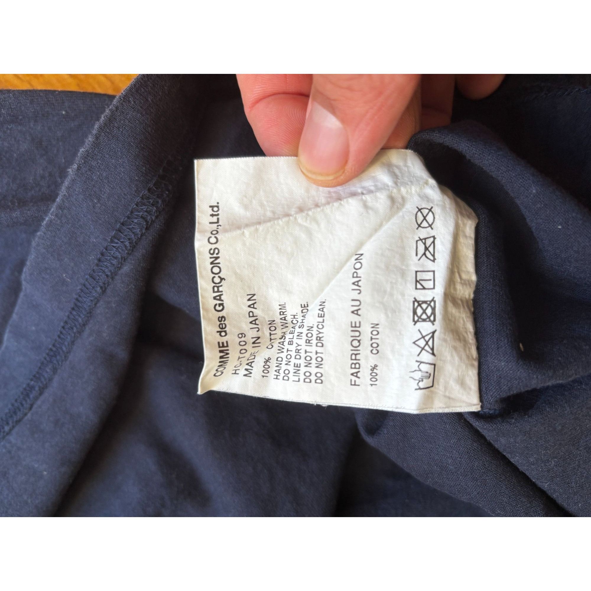 Comme des Garcons Homme Comme Des Garçons Homme Logo T-Shirt Navy Size L Made In Jap Size US L / EU 52-54 / 3 - 4 Thumbnail