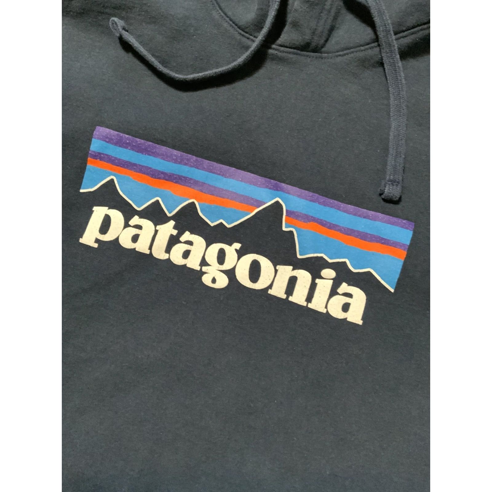 Patagonia Patagonia Hoodie P-6 Mountain Range Uprisal Navy Blue Pullover Sz. M Mens Size US M / EU 48-50 / 2 - 5 Thumbnail