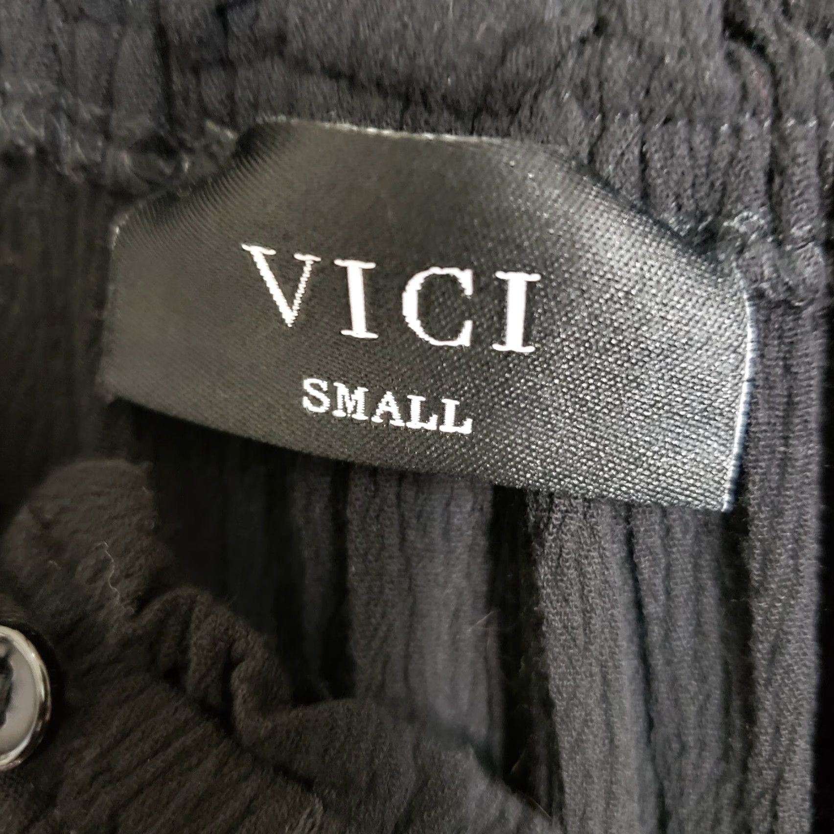 Vintage Vici Womens Dress High-Low Button Front Sz Small Black Short Sleeve Rayon Size 28" / US 6 / IT 42 - 5 Thumbnail