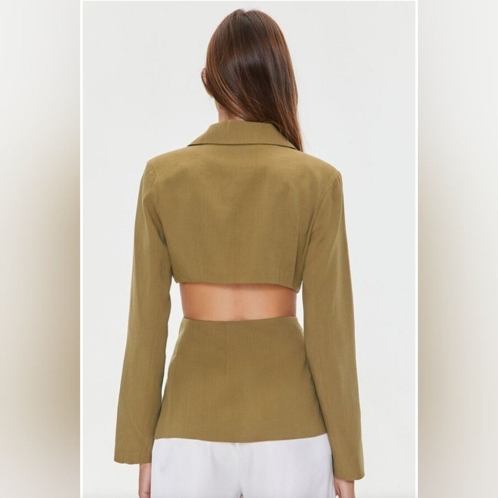 Forever 21 NWT Forever 21 Plunging Cutout Buttoned Blazer in Cigar Size S / US 4 / IT 40 - 3 Thumbnail