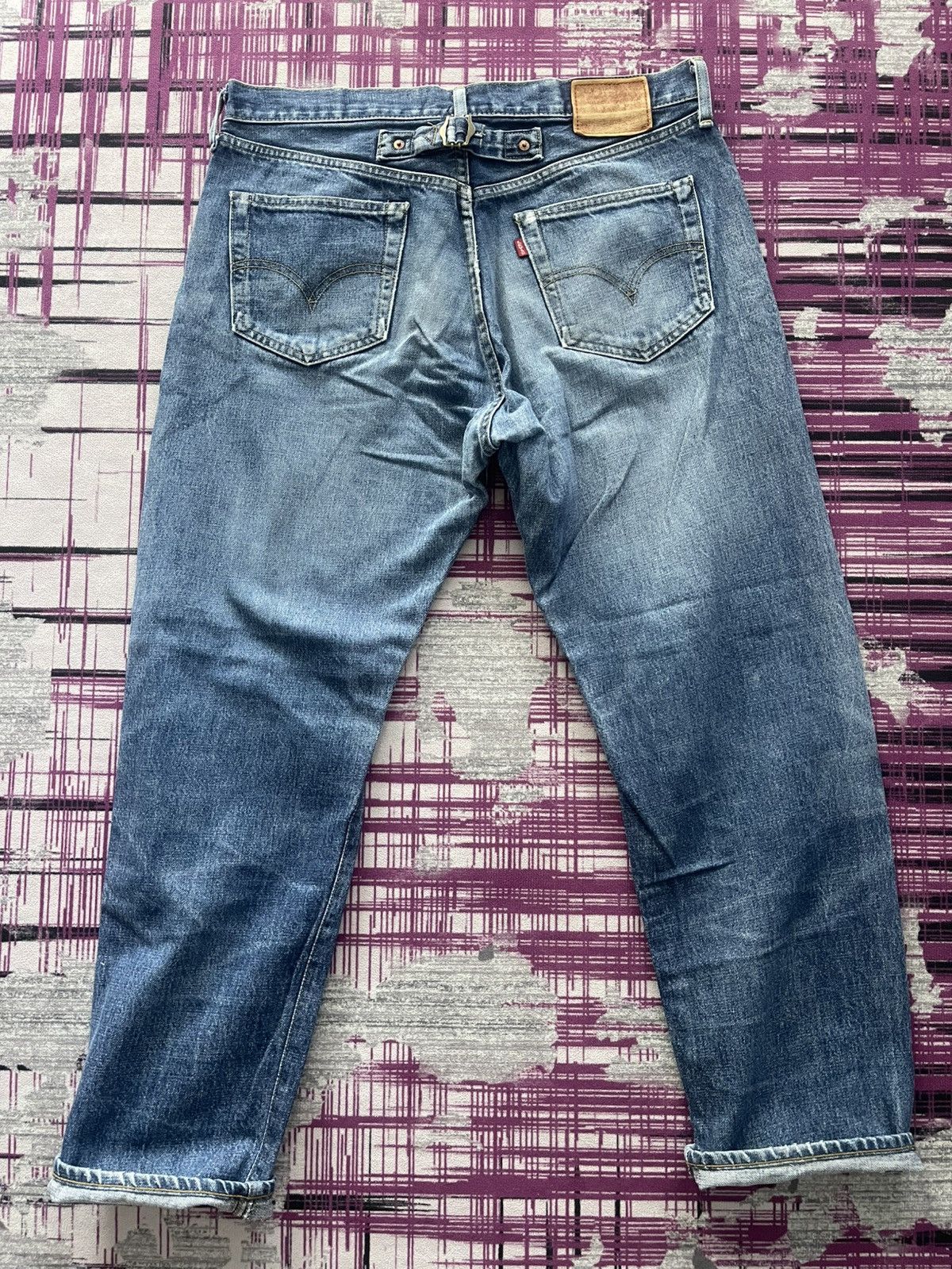 Levi's × Vintage VINTAGE DISTRESSED LEVI’S BIG’E’ 702 BUCKLE BACK SELVEDGE Size US 35 - 2 Thumbnail