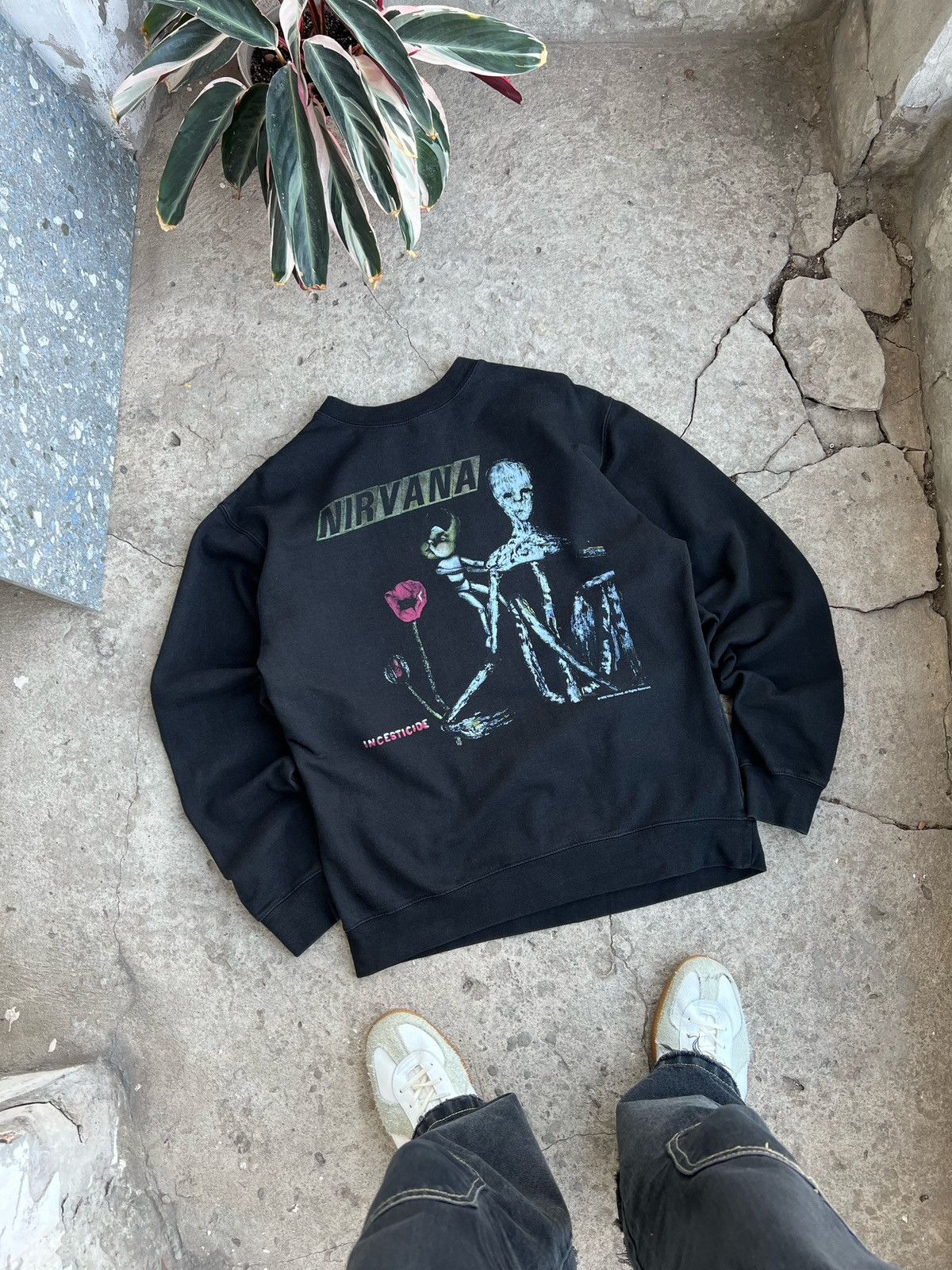 Band Tees Nirvana Insecticide sweatshirt Black reprint vintage style Size US L / EU 52-54 / 3 - 1 Thumbnail