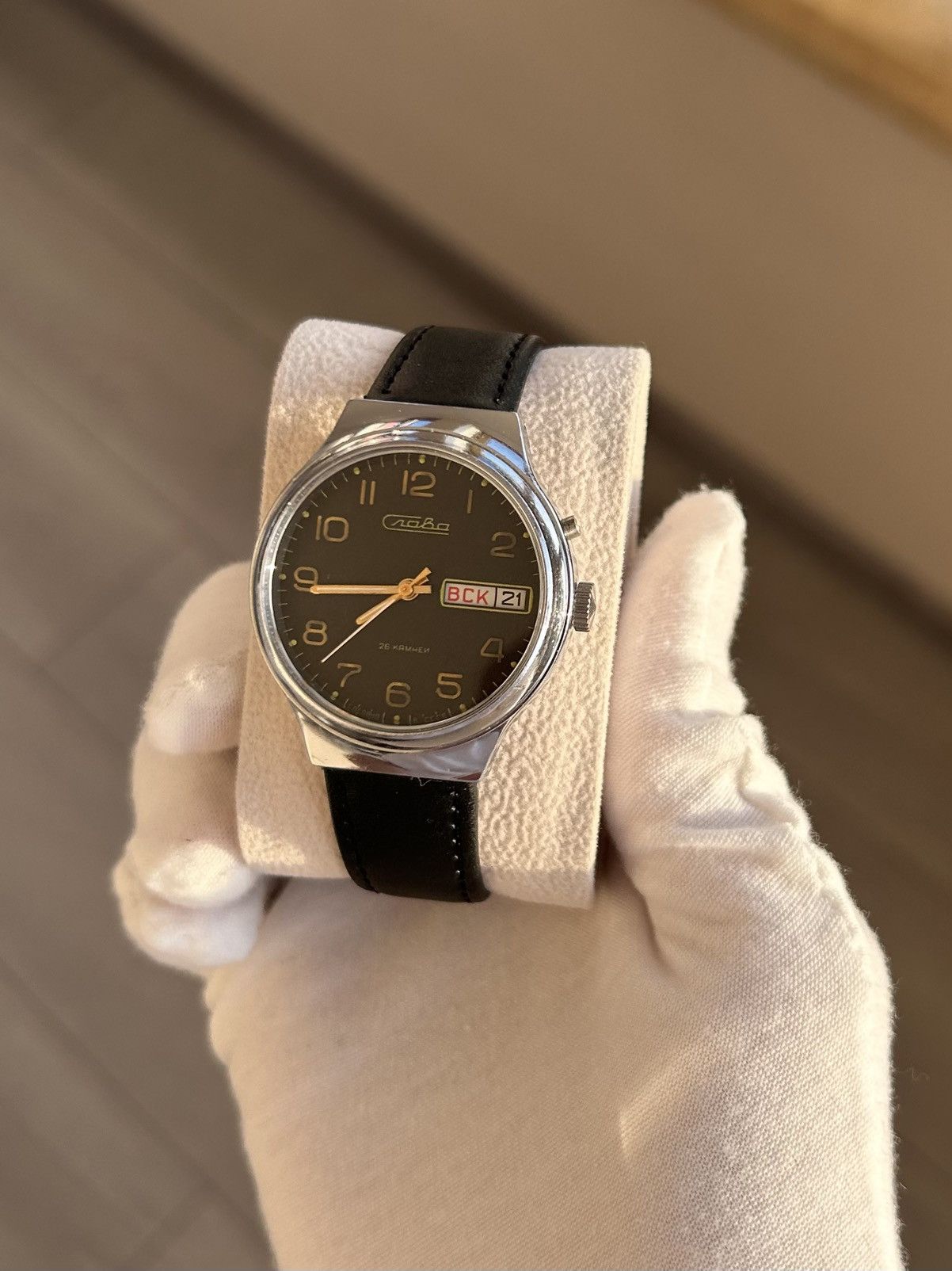 Vintage Vintage Watch Slava USSR Soviet Mechanical Wristwatch 1980s Size ONE SIZE - 1 Thumbnail
