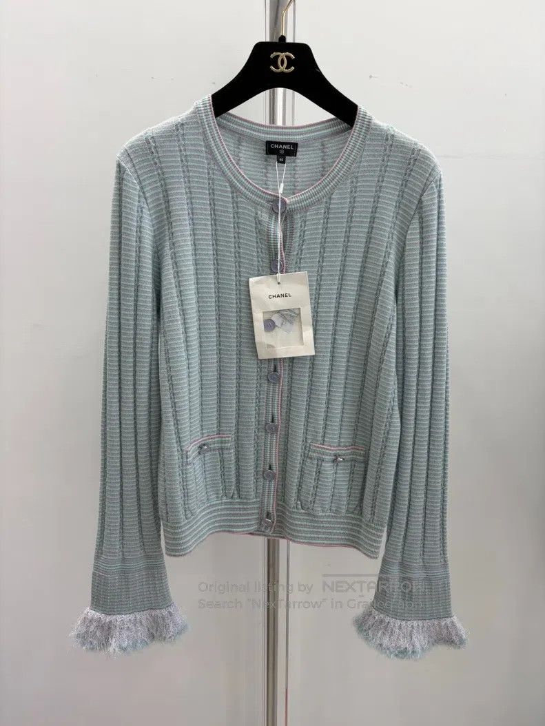 Chanel Chanel Blue woollen sleeve knitted cardigan coat Size S / US 4 / IT 40 - 1 Thumbnail