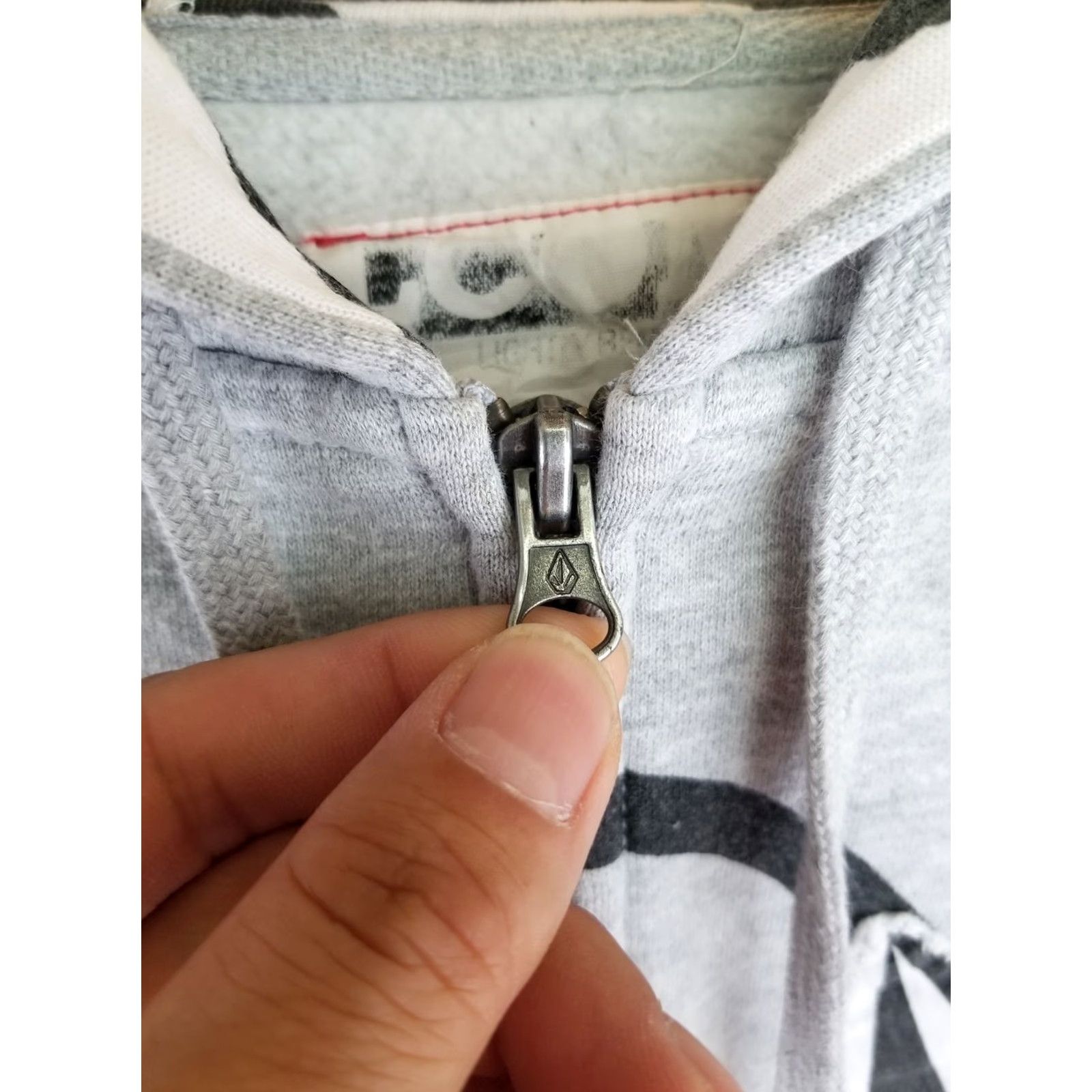 Volcom VINTAGE Y2K VOLCOM SNOWBOARD HOODIE Gray FULL ZIP UP Hoodie SZ SMALL Men Mature 20 22 25 26 inches Size US S / EU 44-46 / 1 - 3 Thumbnail