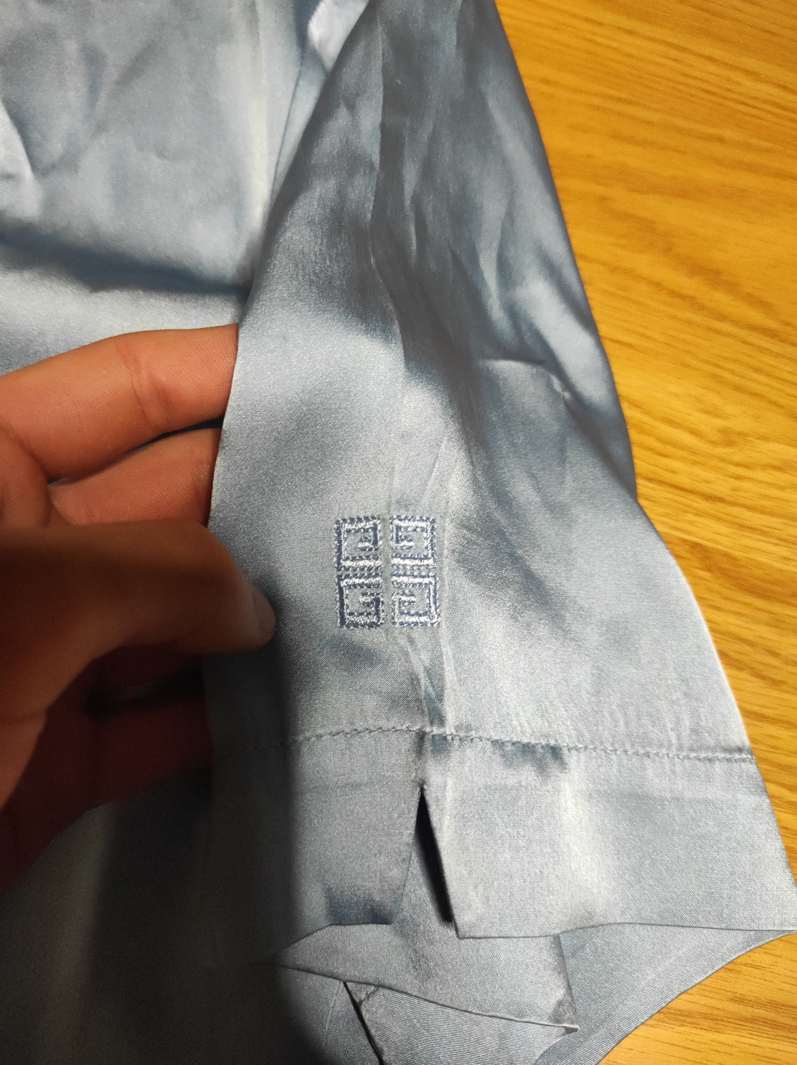 Givenchy **NEW! Givenchy Small Logo 100% Silk Blouse** Size L / US 10 / IT 46 - 2 Thumbnail