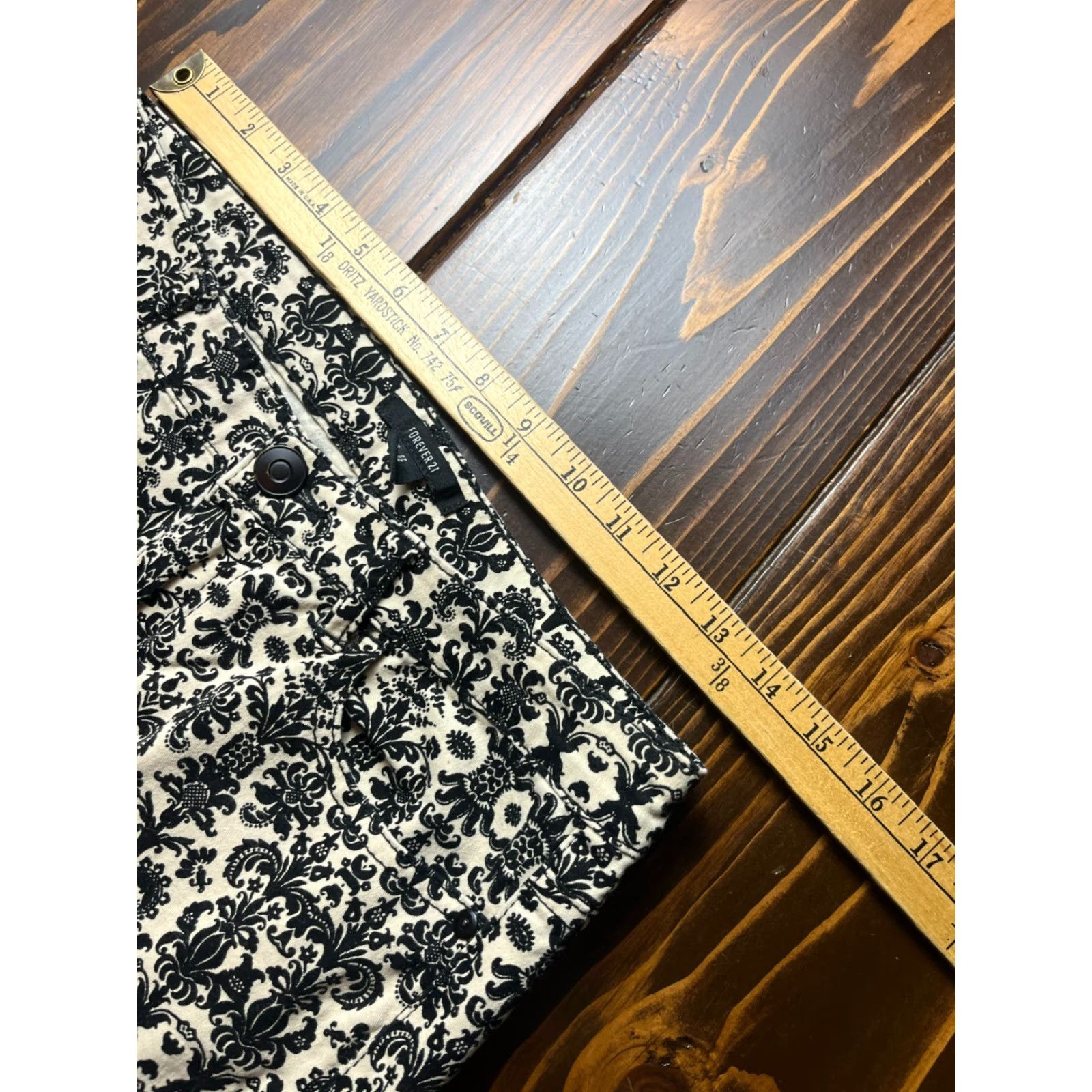 Forever 21 FOREVER 21 Jeans Women's 27 Skinny Floral Pockets Brown Black Tan Regular Inseam 28.5 in 27 Pockets Womens Vintage: No Size 27" / US 4 / IT 40 - 4 Thumbnail