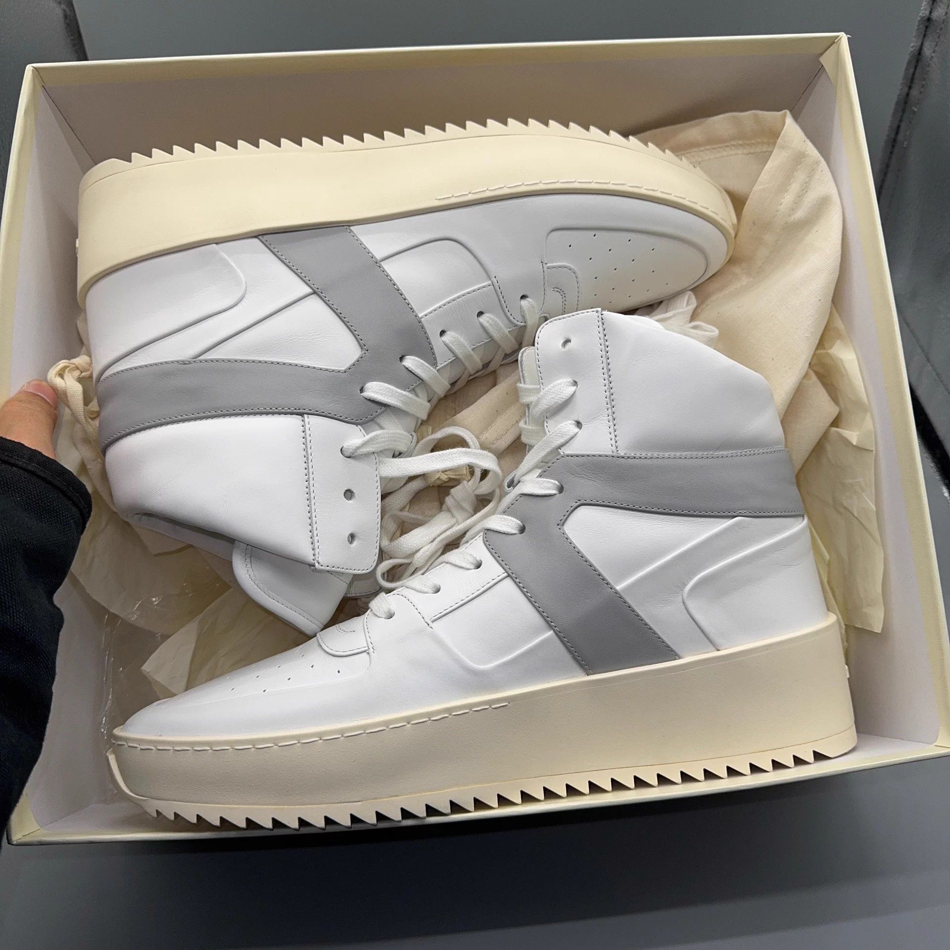 Fear of God Fear of God White 44 Sneaker Size US 11 / EU 44 - 5 Thumbnail