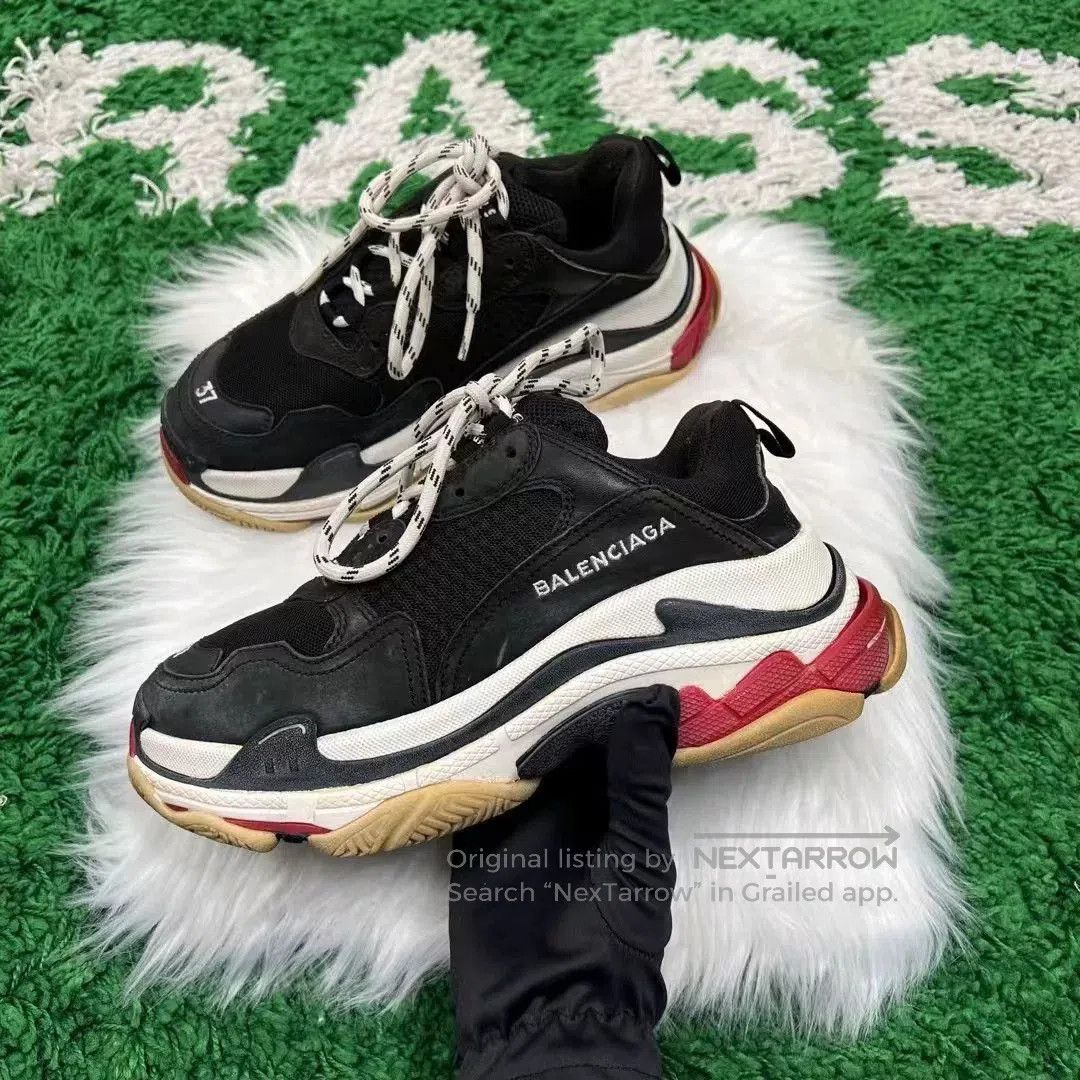 Balenciaga Balenciaga Triple S Distressed Dad Shoes. Size US 6 / IT 36 - 2 Thumbnail