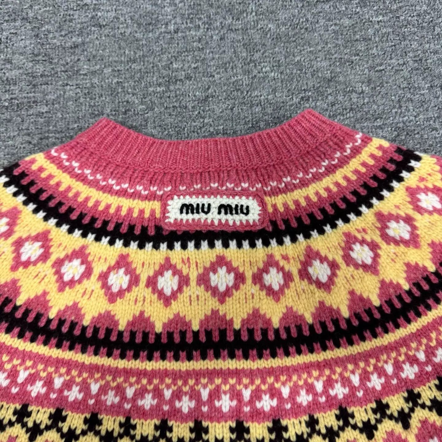 Miu Miu MIU MIU Pink Fair Isle Intarsia Short Cardigan Size S / US 4 / IT 40 - 6 Thumbnail