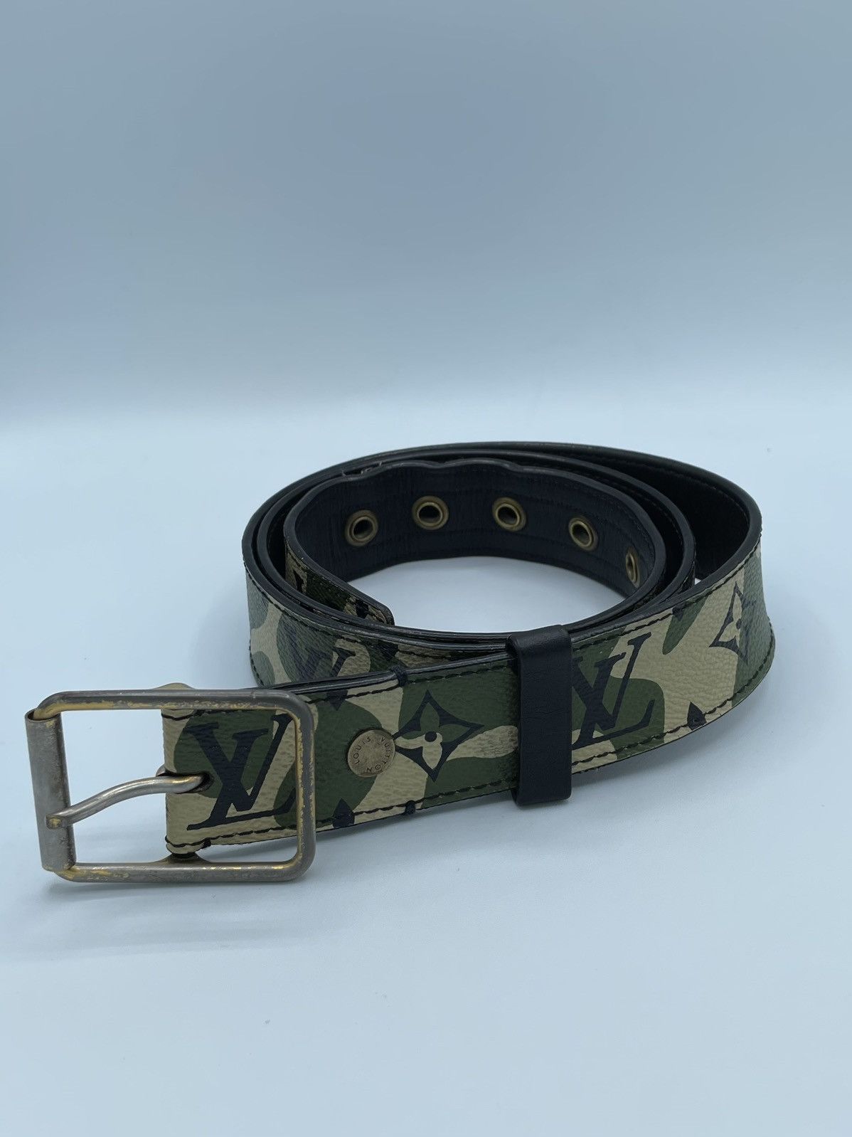 Louis Vuitton Louis Vuitton Takashi Murakami Camouflage Monogram Sz 95 Size 36 - 1 Thumbnail