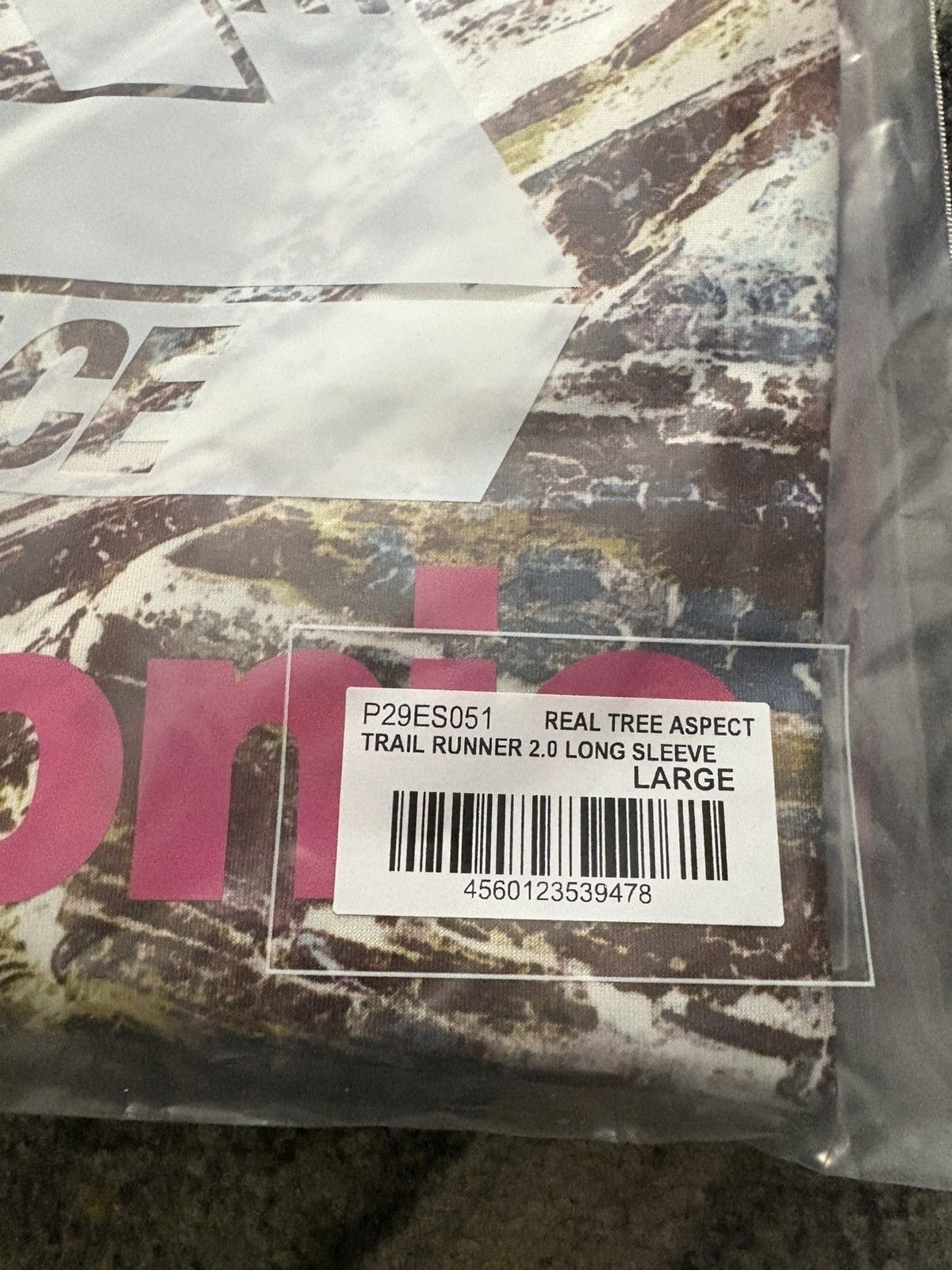 Palace Palace Runner 2.0 Long Sleeve Real Tree Aspect Size US L / EU 52-54 / 3 - 5 Thumbnail