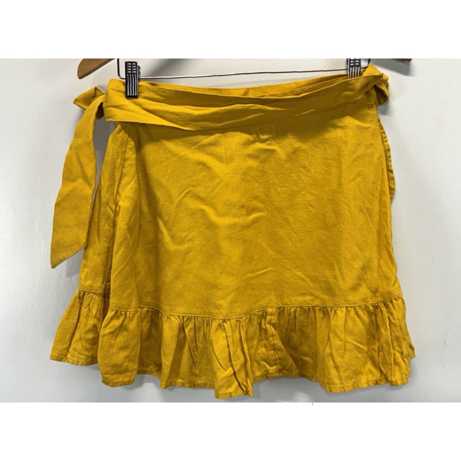 Vintage Aerie Ruffle Wrap Mini Skirt Women’s M Yellow Linen Blend Flirty Summer Skirt Size 32" / US 10 / IT 46 - 3 Thumbnail