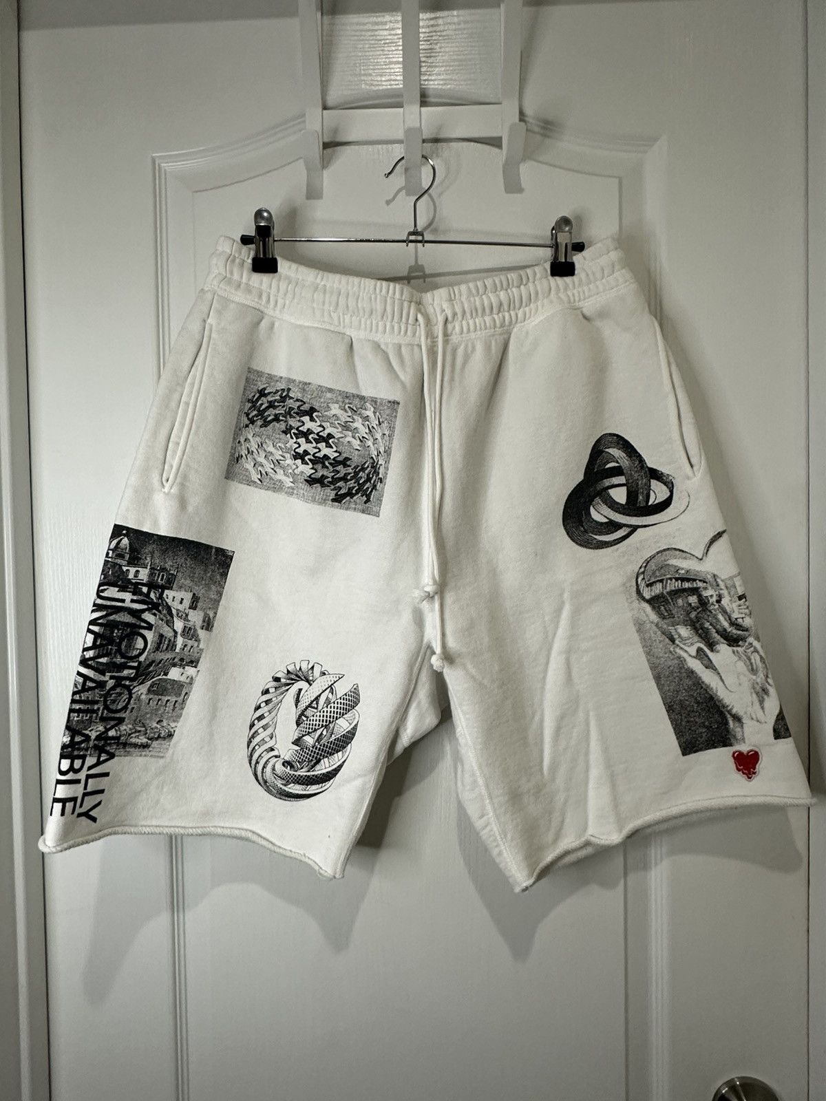 Emotionally Unavailable Emotionally Unavailable M.C. Shorts Size US 32 / EU 48 - 1 Thumbnail