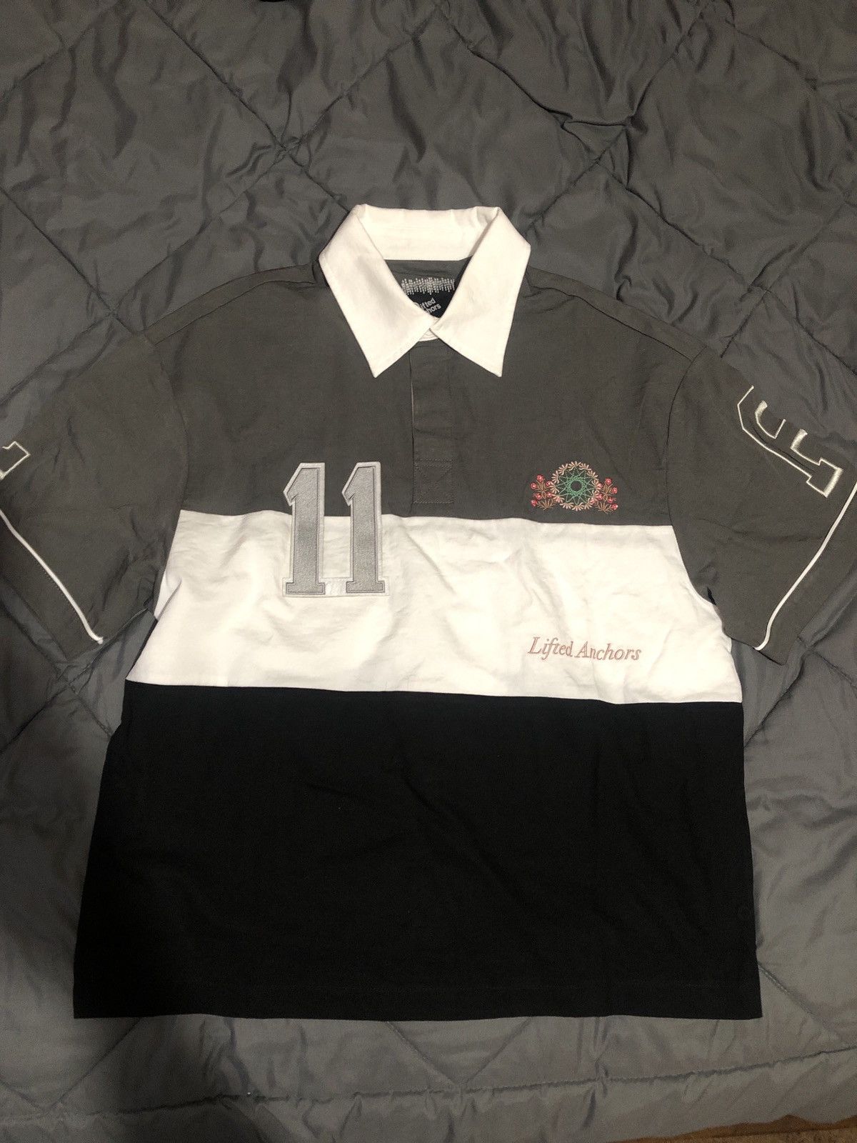 Lifted Anchors Lifted Anchors Rugby Size US S / EU 44-46 / 1 - 6 Thumbnail