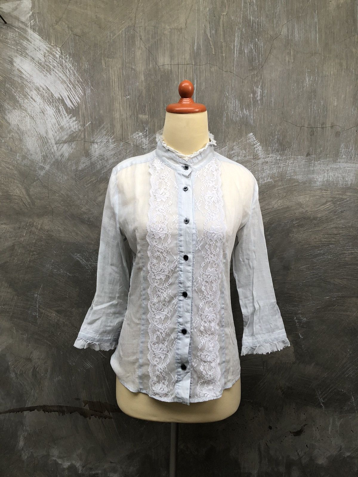 Vintage Tornado Mart Femme ButtonUp Shirt