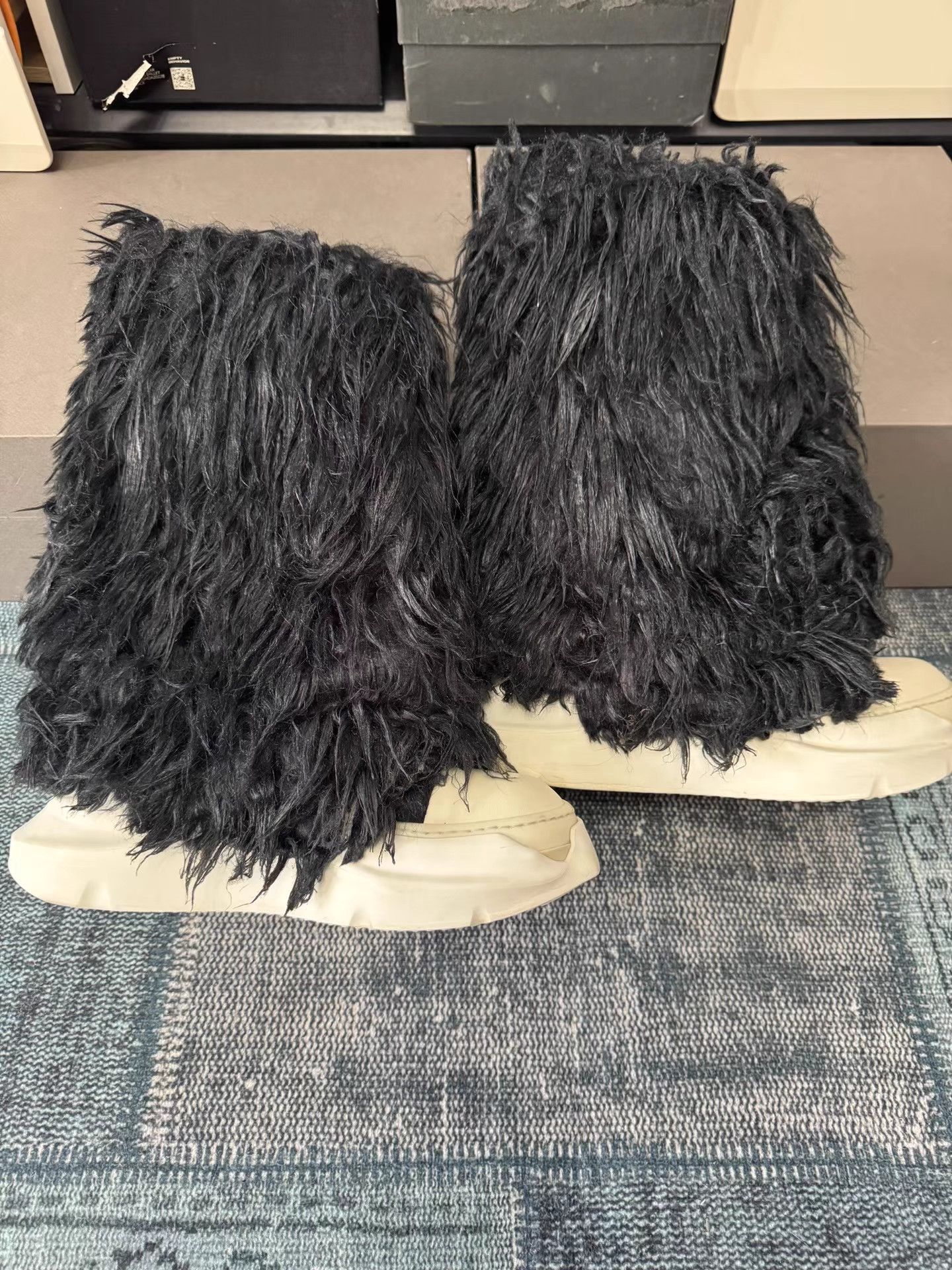 Rick Owens Rick Owens Thick Sole Fur Boots Size US 10 / IT 40 - 2 Thumbnail