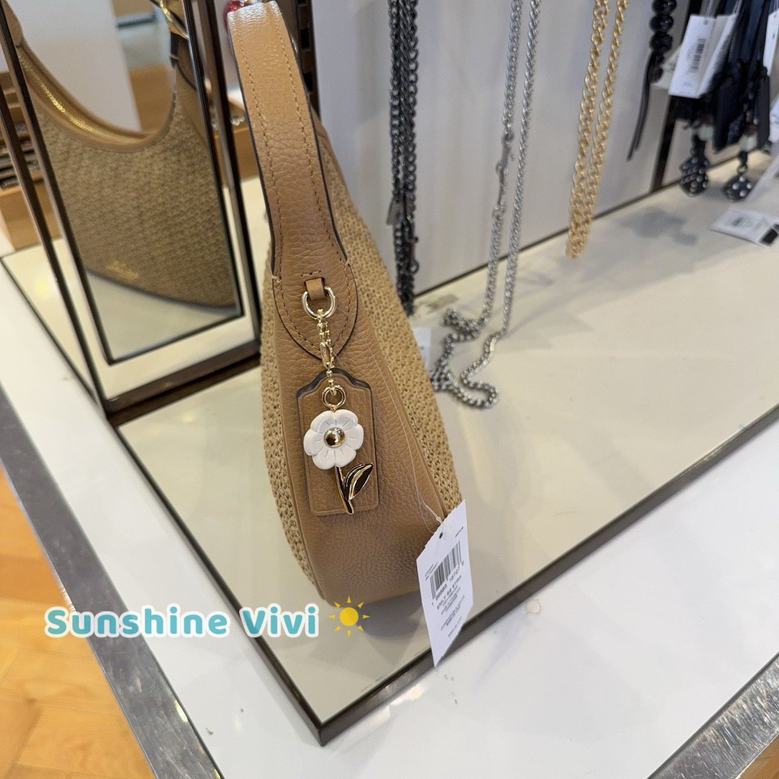 Coach NWT Coach Emily Shoulder Bag CDX20 Gold/Toast Straw leather Size ONE SIZE - 3 Thumbnail