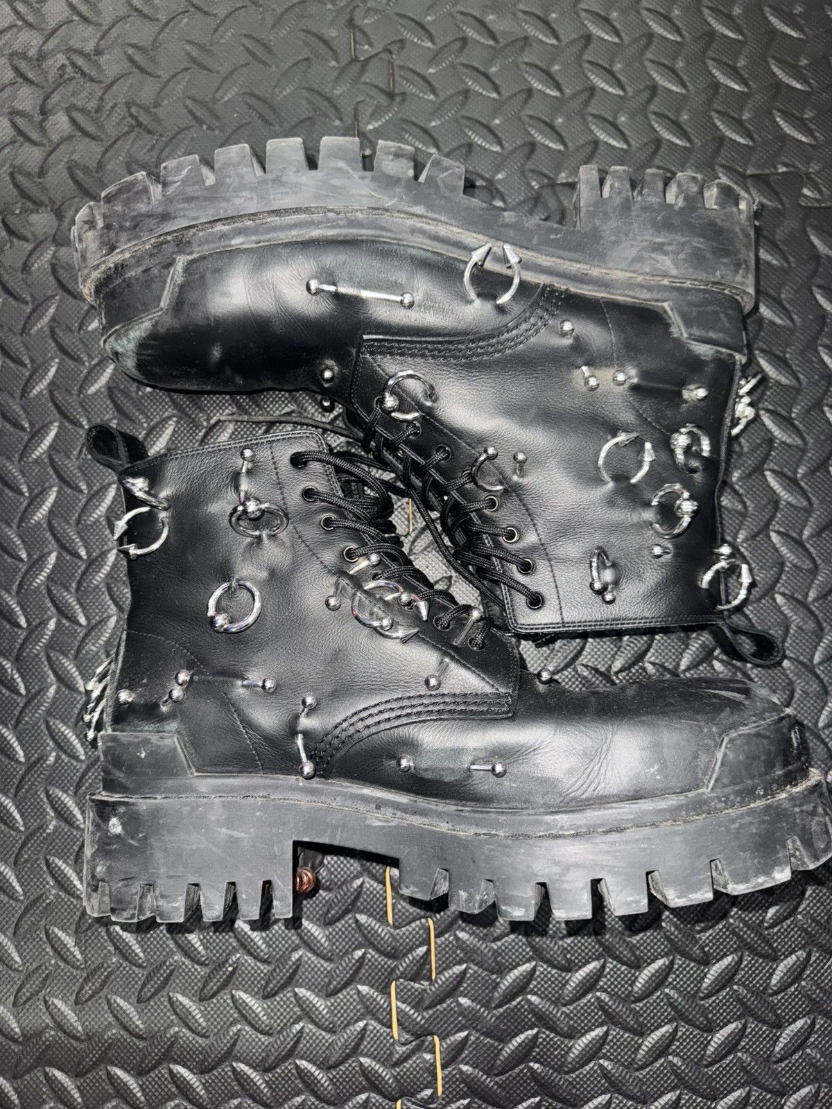 Balenciaga BALENCIAGA LEATHER PIERCING STRIKE BOOTS Size US 11 / EU 44 - 2 Thumbnail