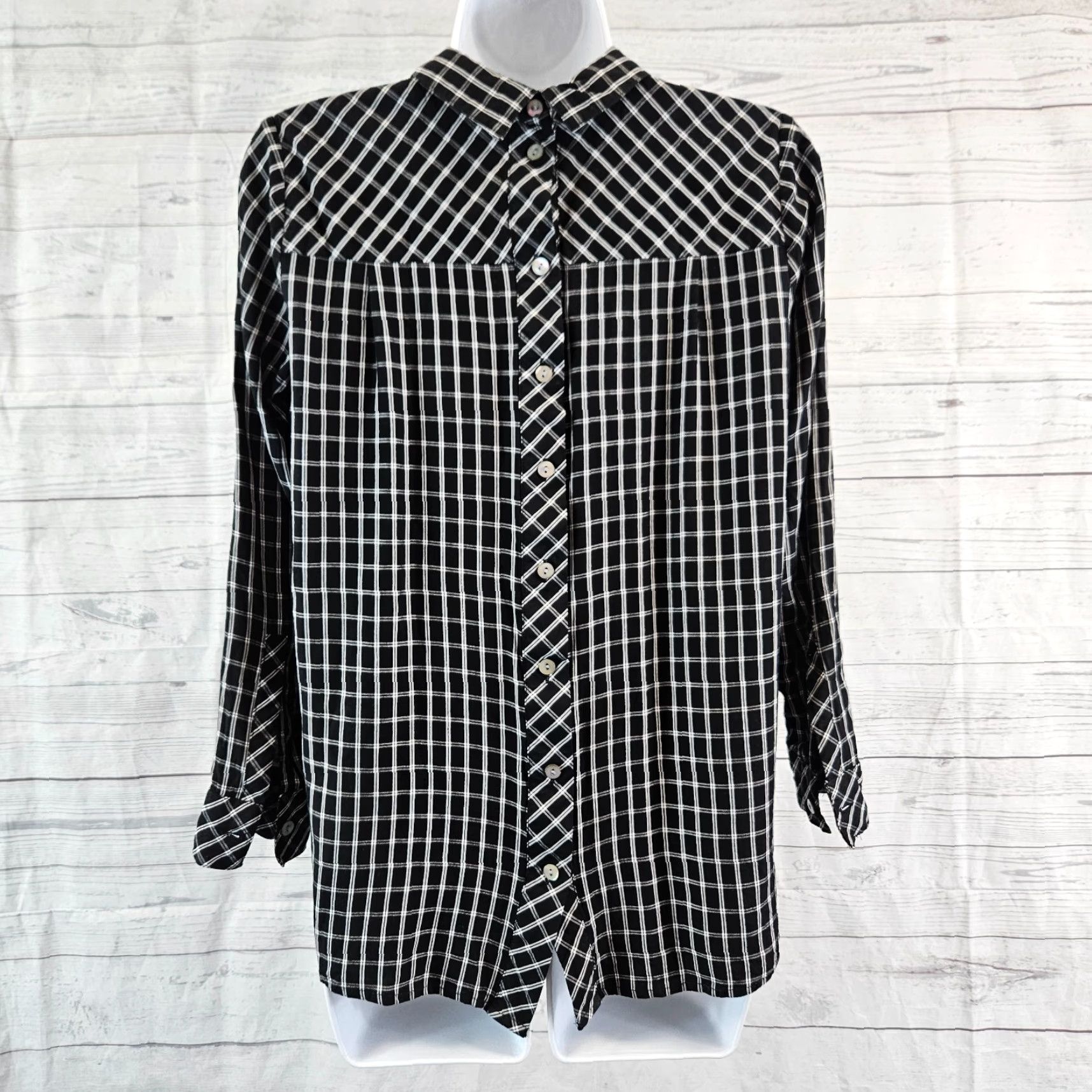 J. Jill J. Jill Womens Blouse XS Petite Long Sleeve Button Back Top Multicolor Rayon Shirt Womens XS Petite Black White Colorful 90s Size XS / US 0-2 / IT 36-38 - 4 Thumbnail