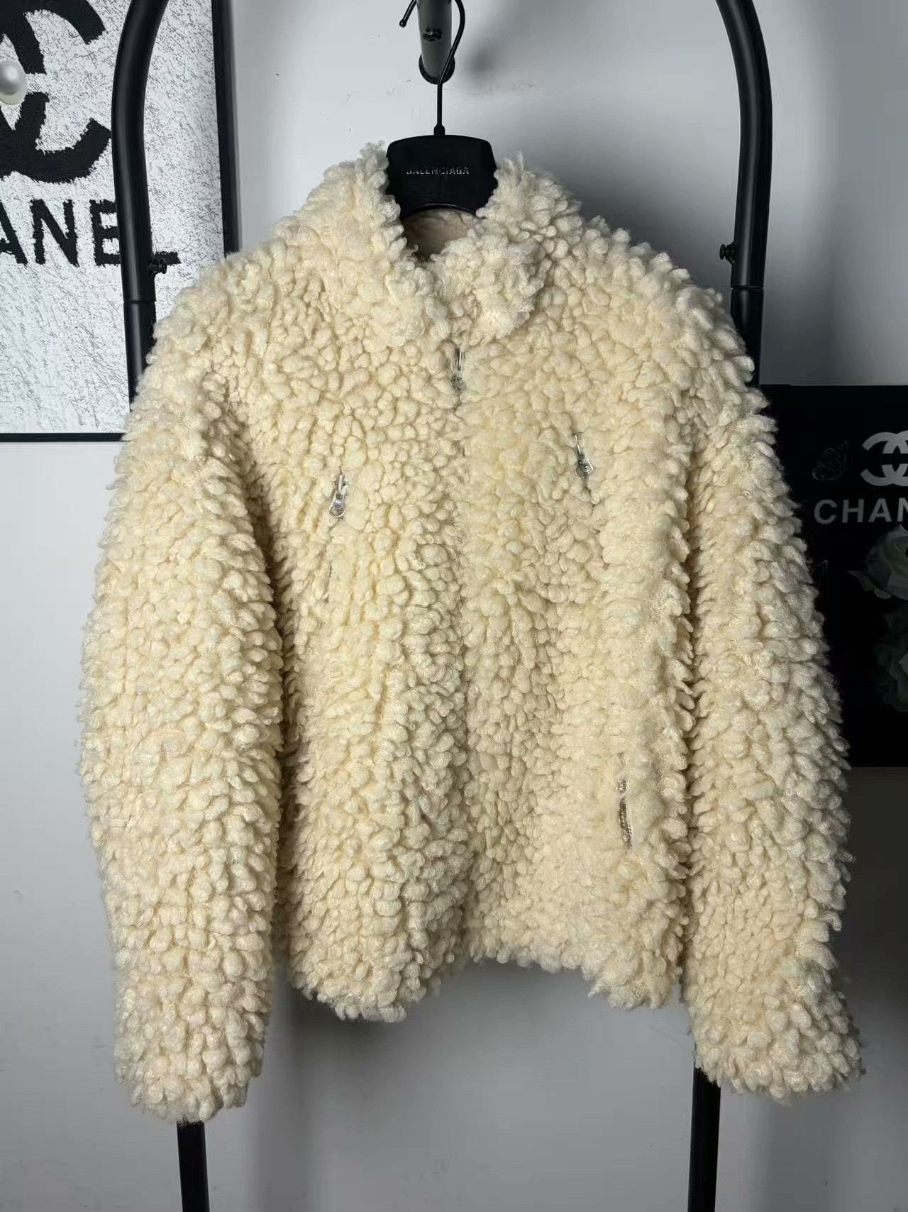 Maison Margiela Maison Margiela Fleece White Jacket L Women Size L / US 10 / IT 46 - 1 Thumbnail